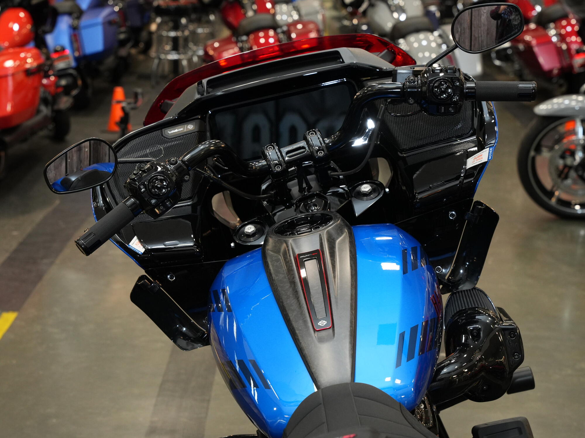 2026 Harley-Davidson CVO Road Glide ST FLTRXSTSE, photo 5