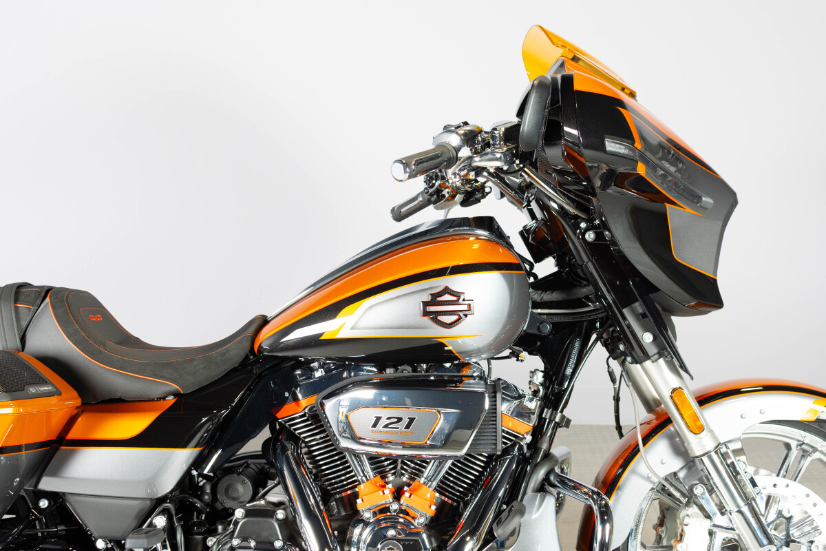 2026 Harley-Davidson® CVO Street Glide FLHXSE, photo 15