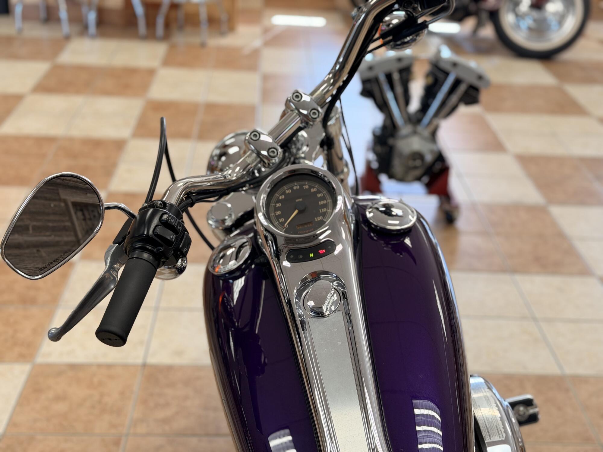 2002 Harley-Davidson® Softail Deuce® Concord Purple Pearl W/ Pinstripe, photo 10