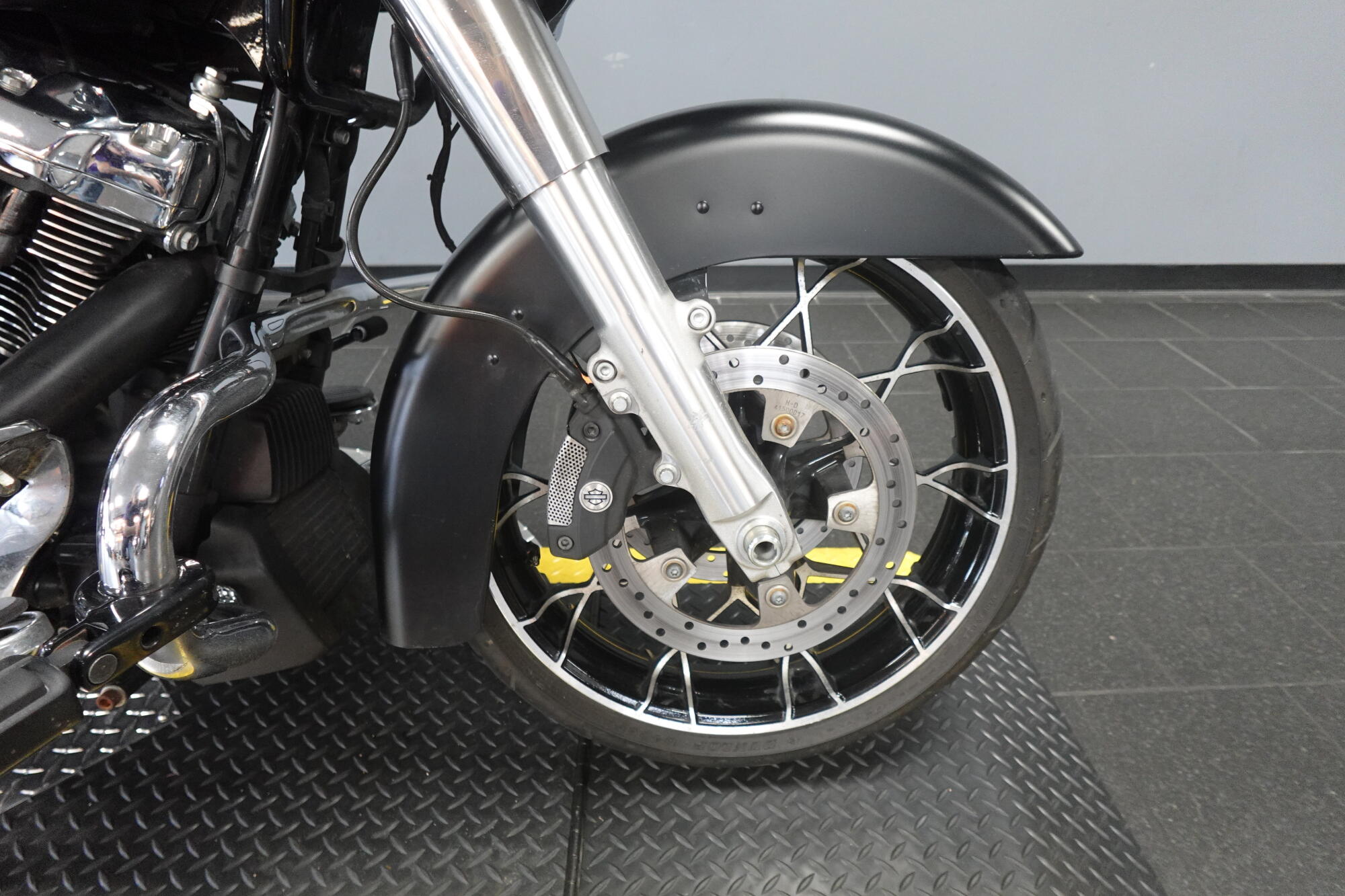 2022 Harley-Davidson® Road Glide® Special Black Denim, photo 10