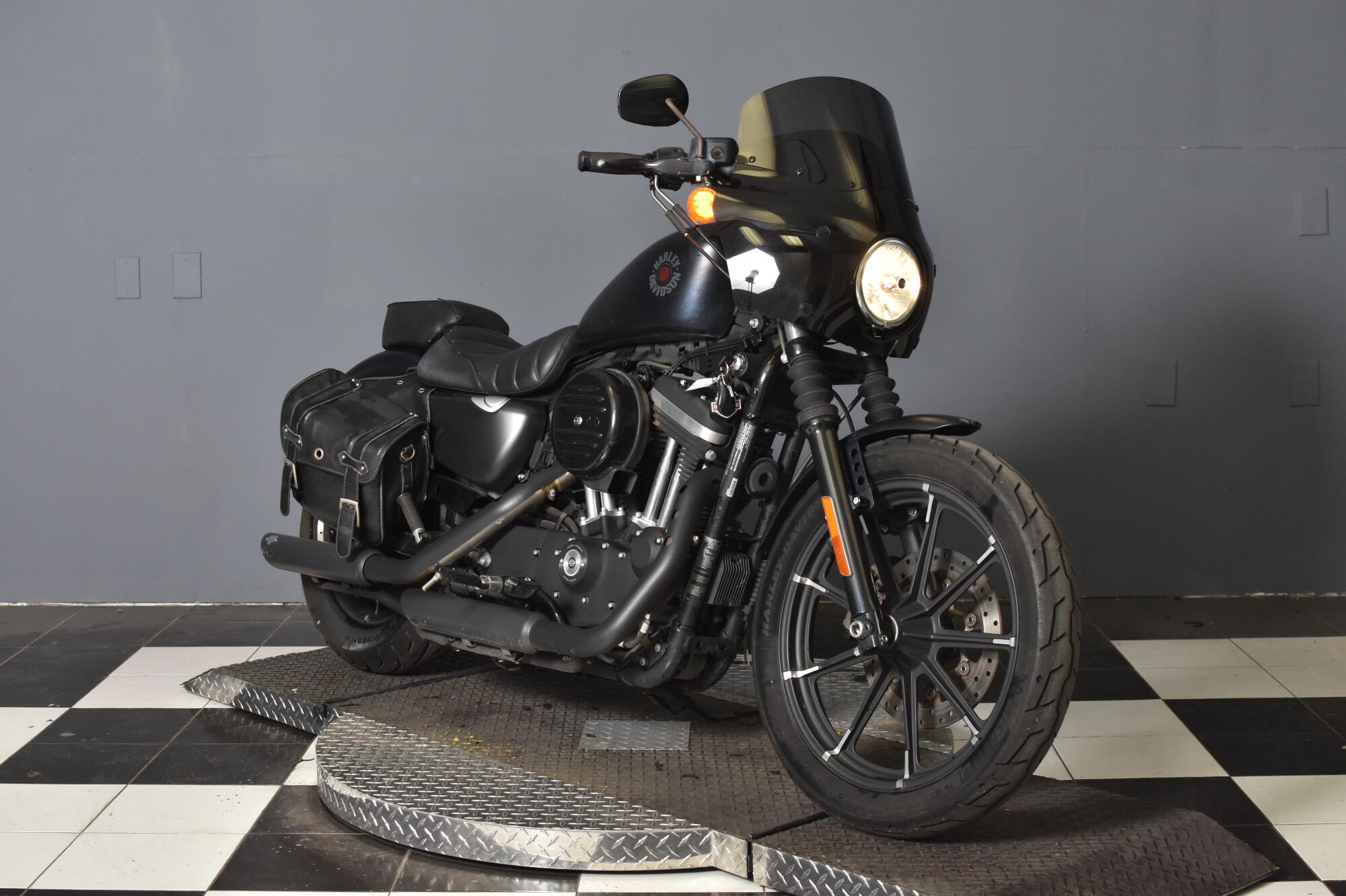 2020 Harley-Davidson® Iron 883™ Black Denim XL883N, photo 2
