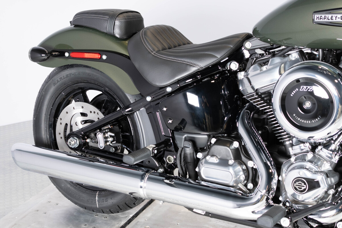 2026 Harley-Davidson® Street Bob® FXBB, photo 9