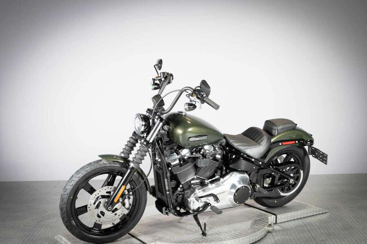 2026 Harley-Davidson® Street Bob® FXBB, photo 15