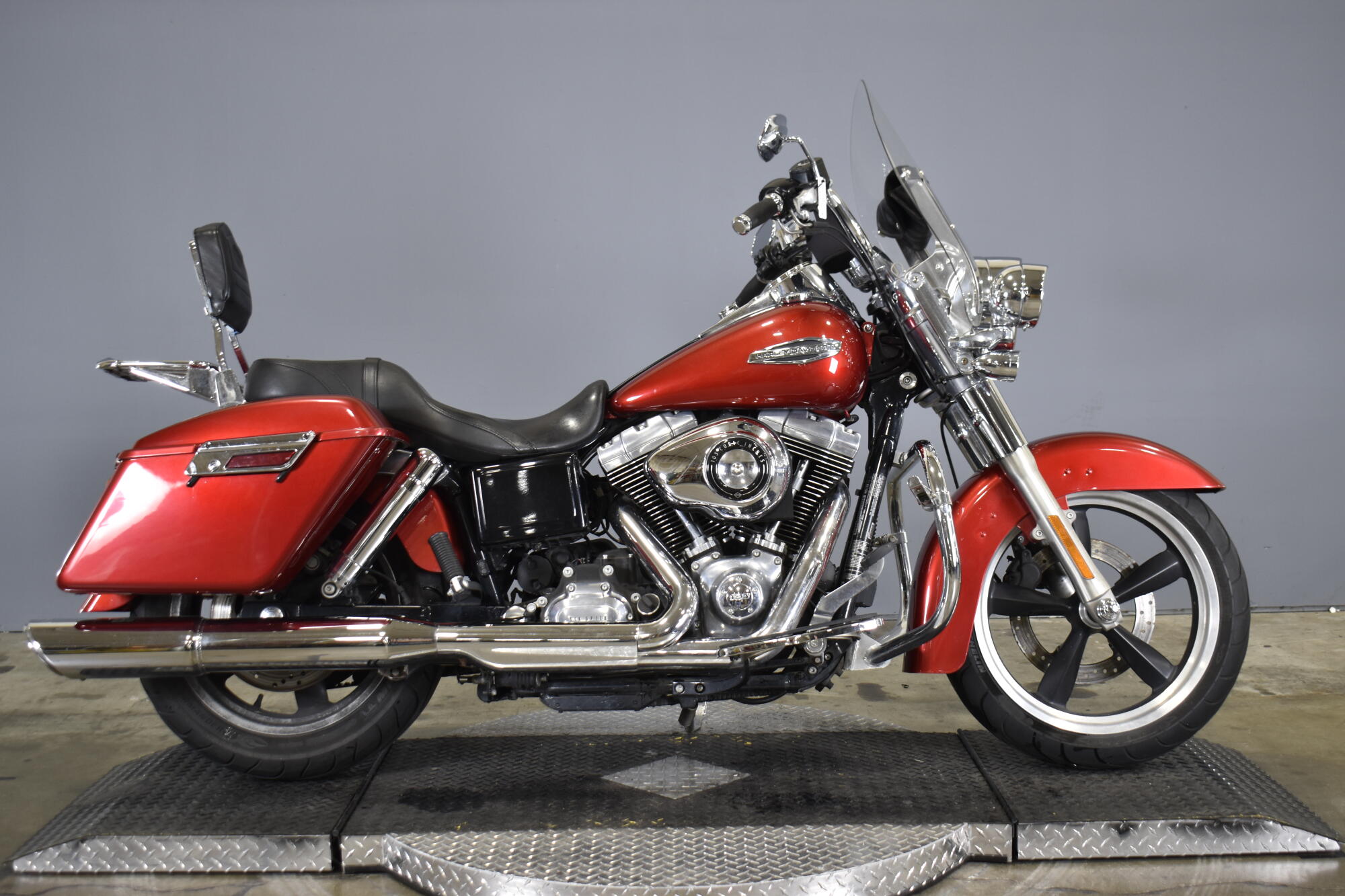 2013 Harley-Davidson® Switchback™ Ember Red Sunglo