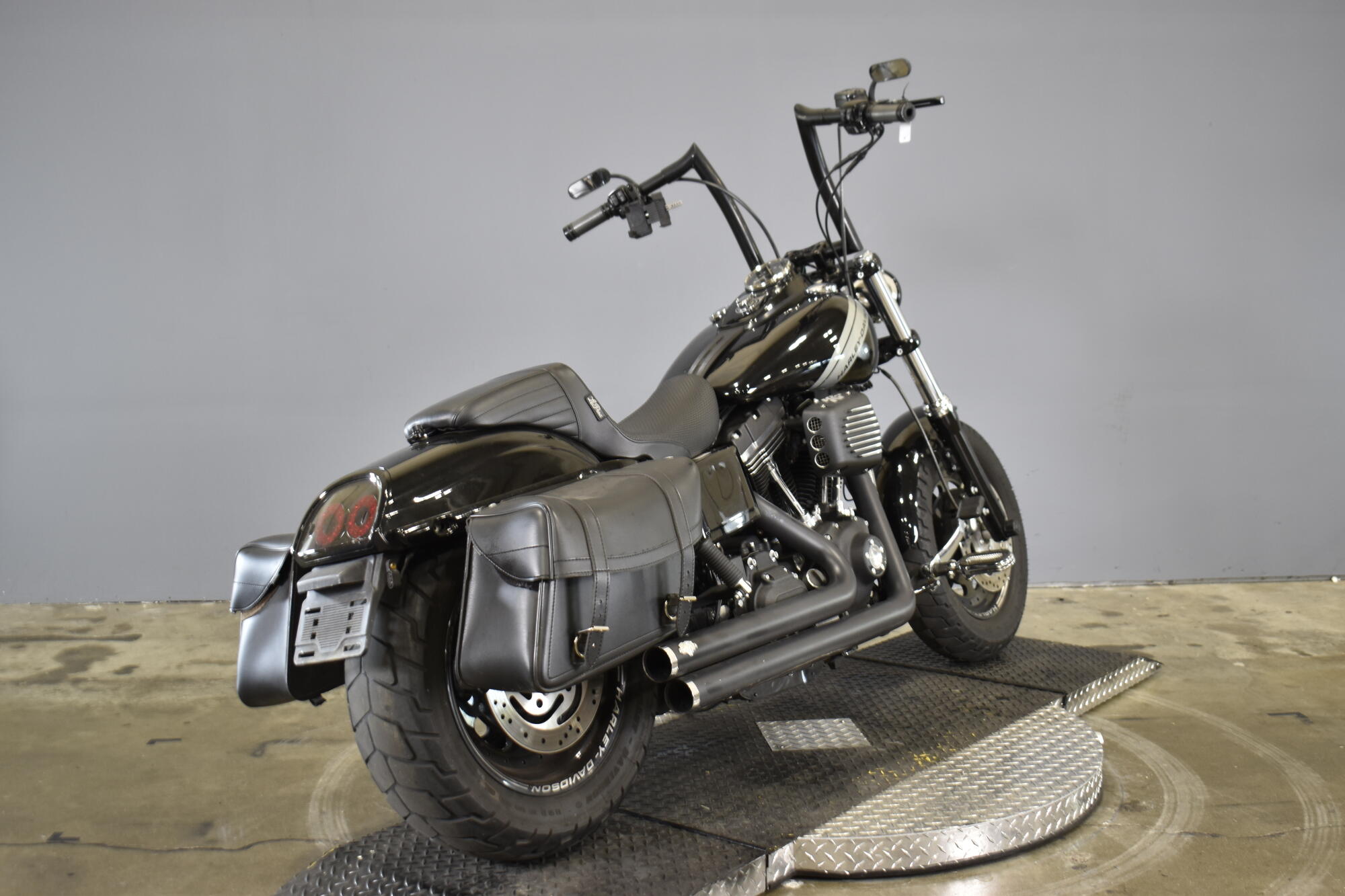2017 Harley-Davidson® Fat Bob® Vivid Black, photo 9