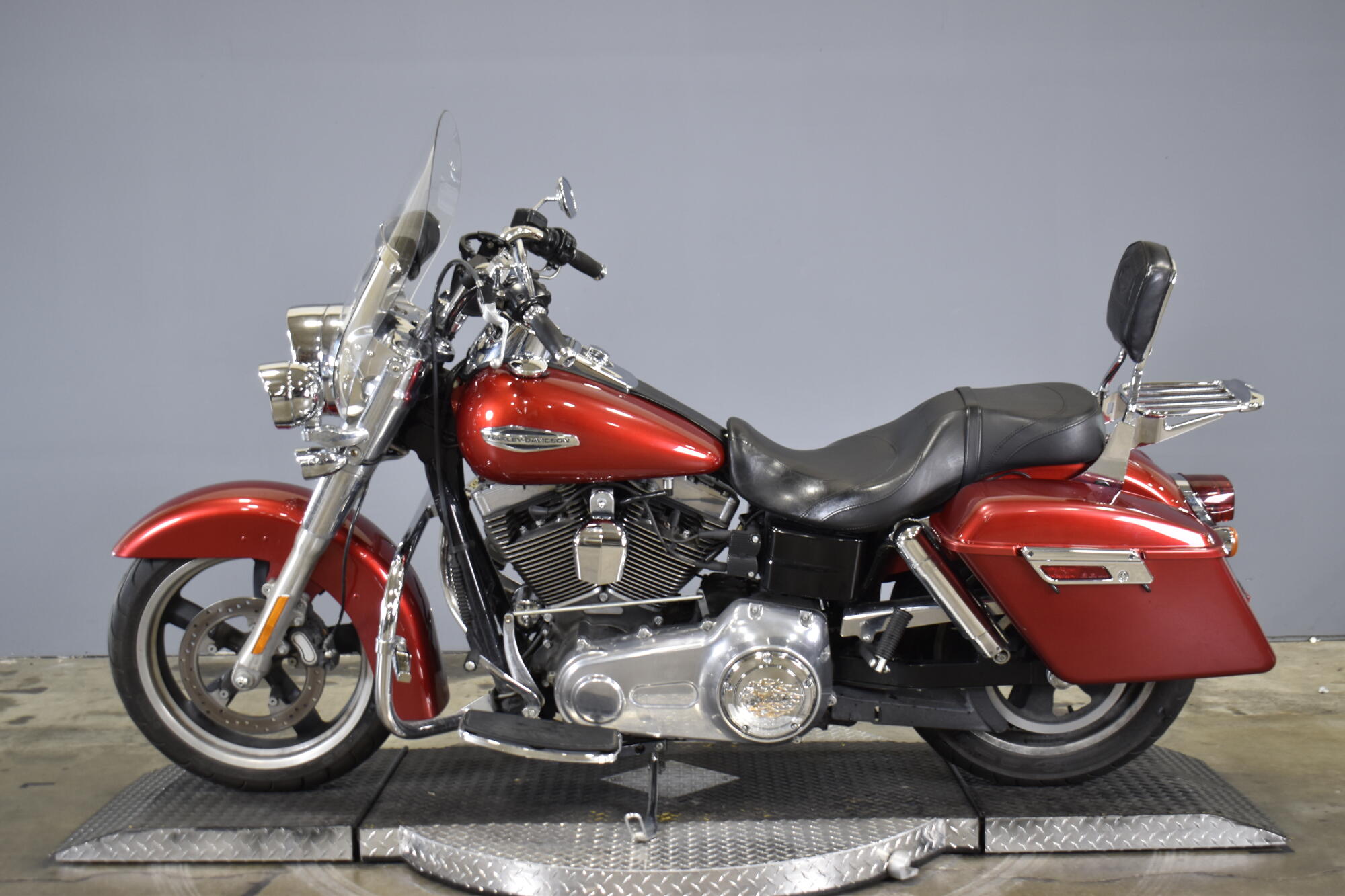 2013 Harley-Davidson® Switchback™ Ember Red Sunglo, photo 5