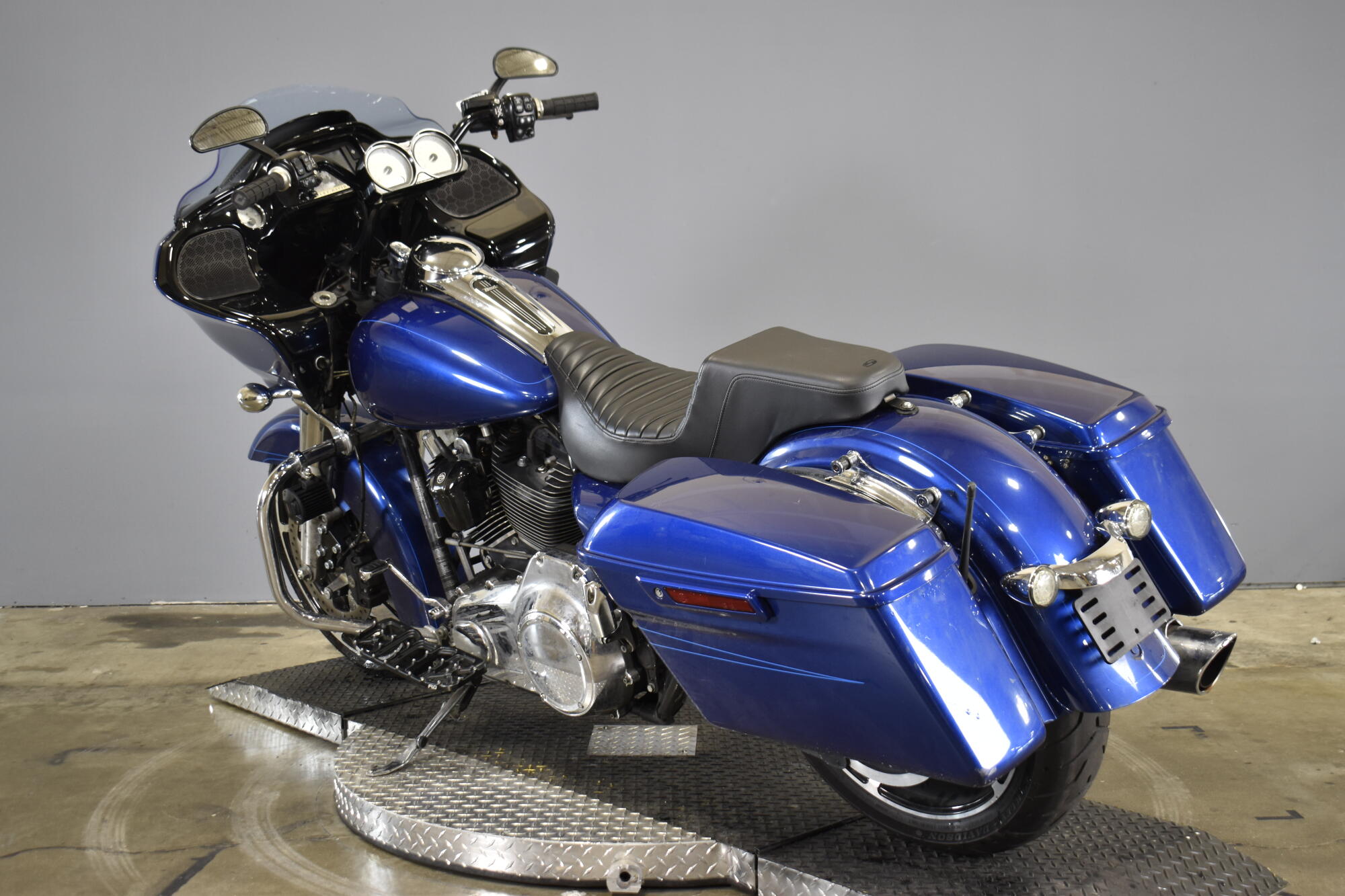 2016 Harley-Davidson® Road Glide® Special Superior Blue, photo 6