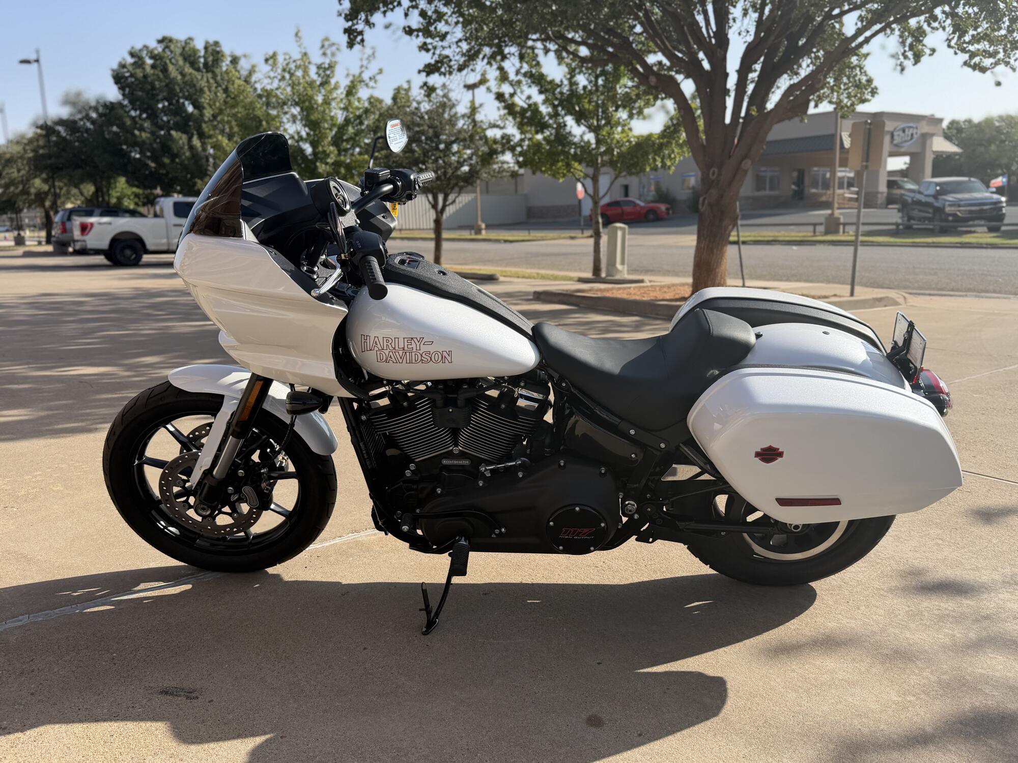 2026 Harley-Davidson® Low Rider® ST White Onyx Pearl Black Trim, photo 5