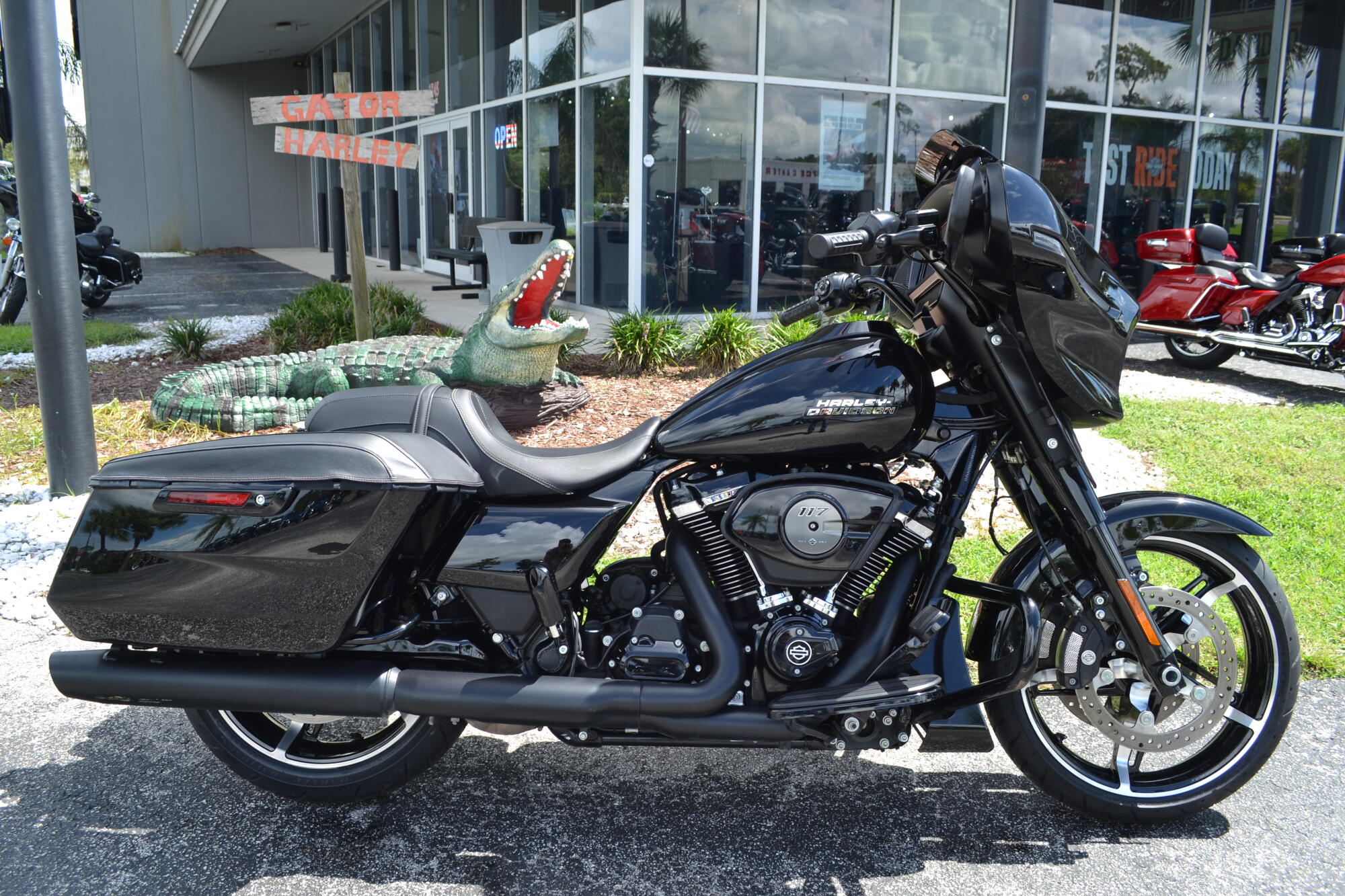 2025 Harley-Davidson® Street Glide® - FLHX