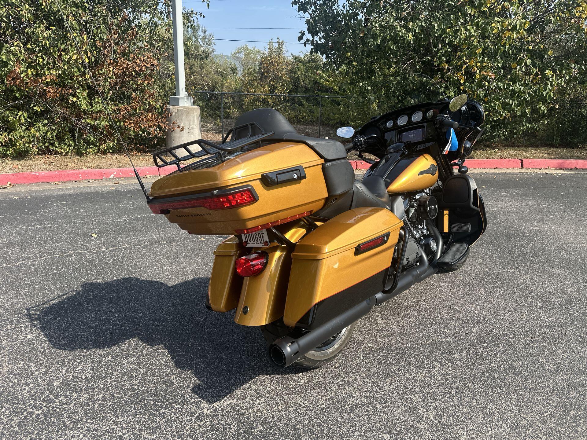 2023 Harley-Davidson® Ultra Limited FLHTK, photo 10