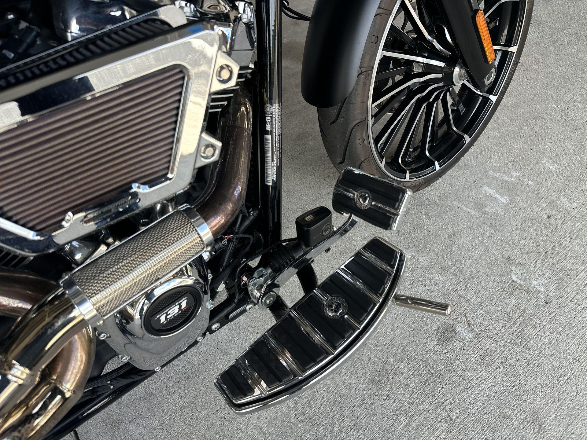 2023 Harley-Davidson® Breakout® FXBR, photo 17