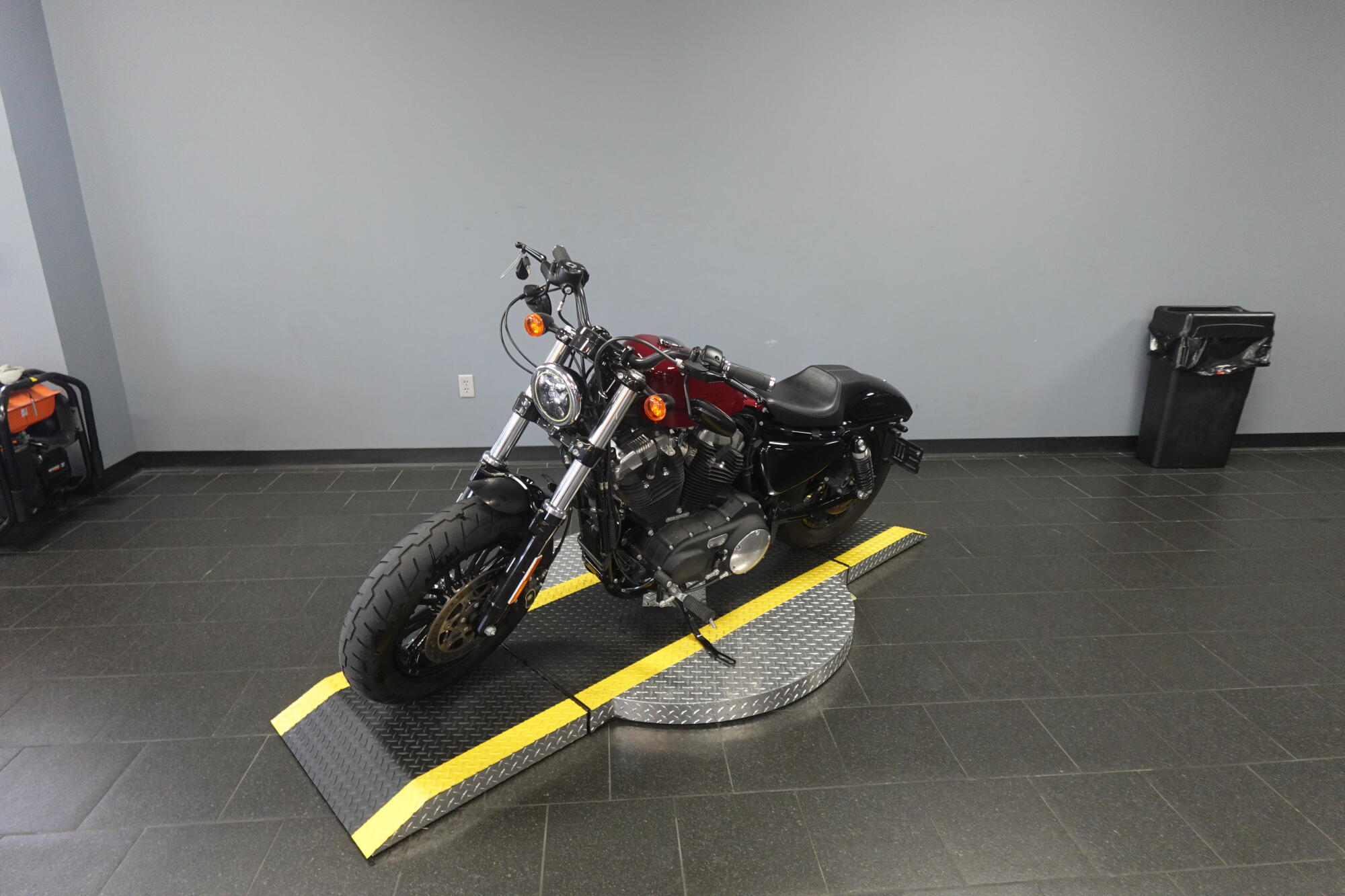 2020 Harley-Davidson® Forty-Eight® Stiletto Red, photo 4