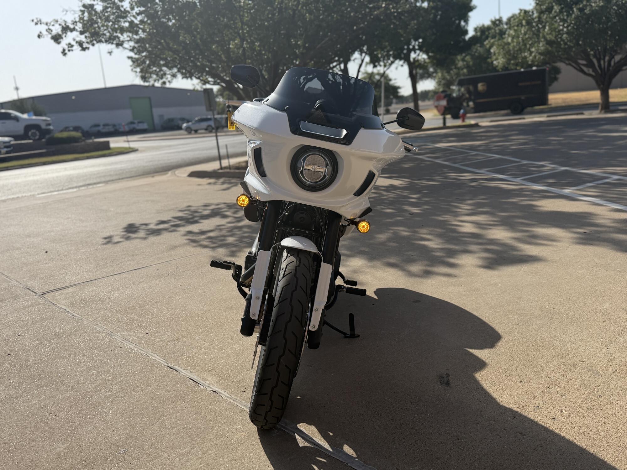 2026 Harley-Davidson® Low Rider® ST White Onyx Pearl Black Trim, photo 3