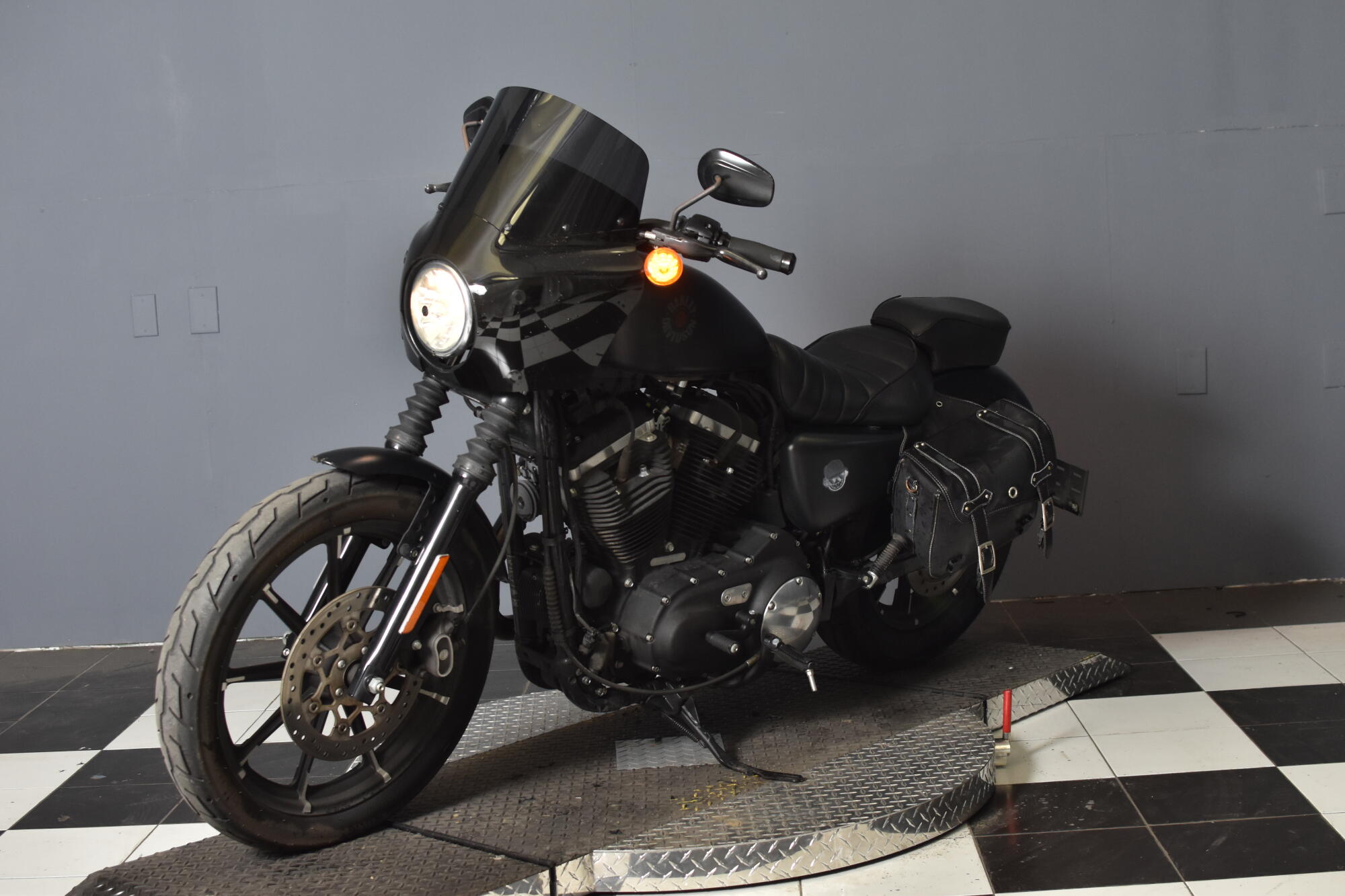 2020 Harley-Davidson® Iron 883™ Black Denim XL883N, photo 4