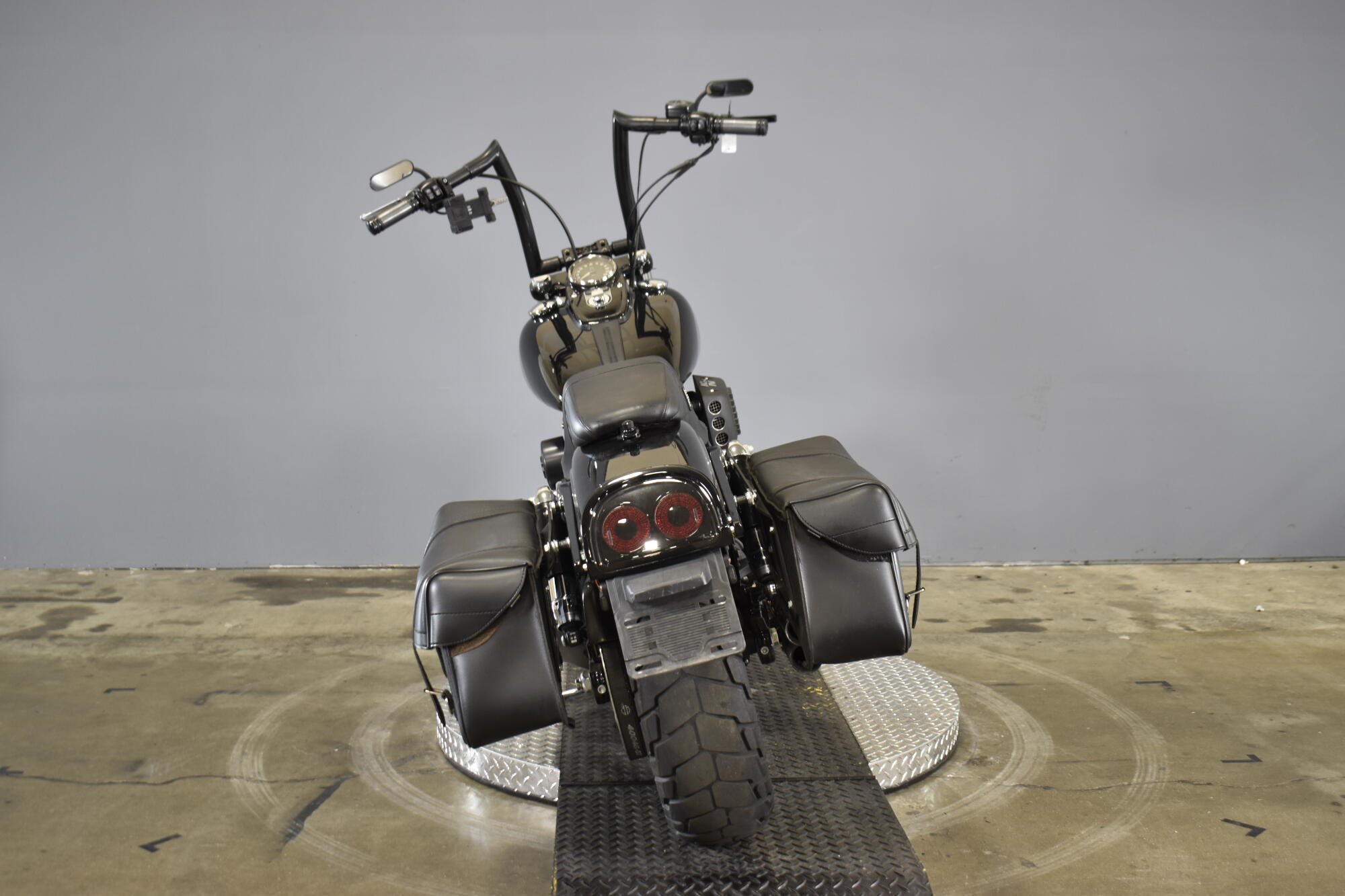 2017 Harley-Davidson® Fat Bob® Vivid Black, photo 7
