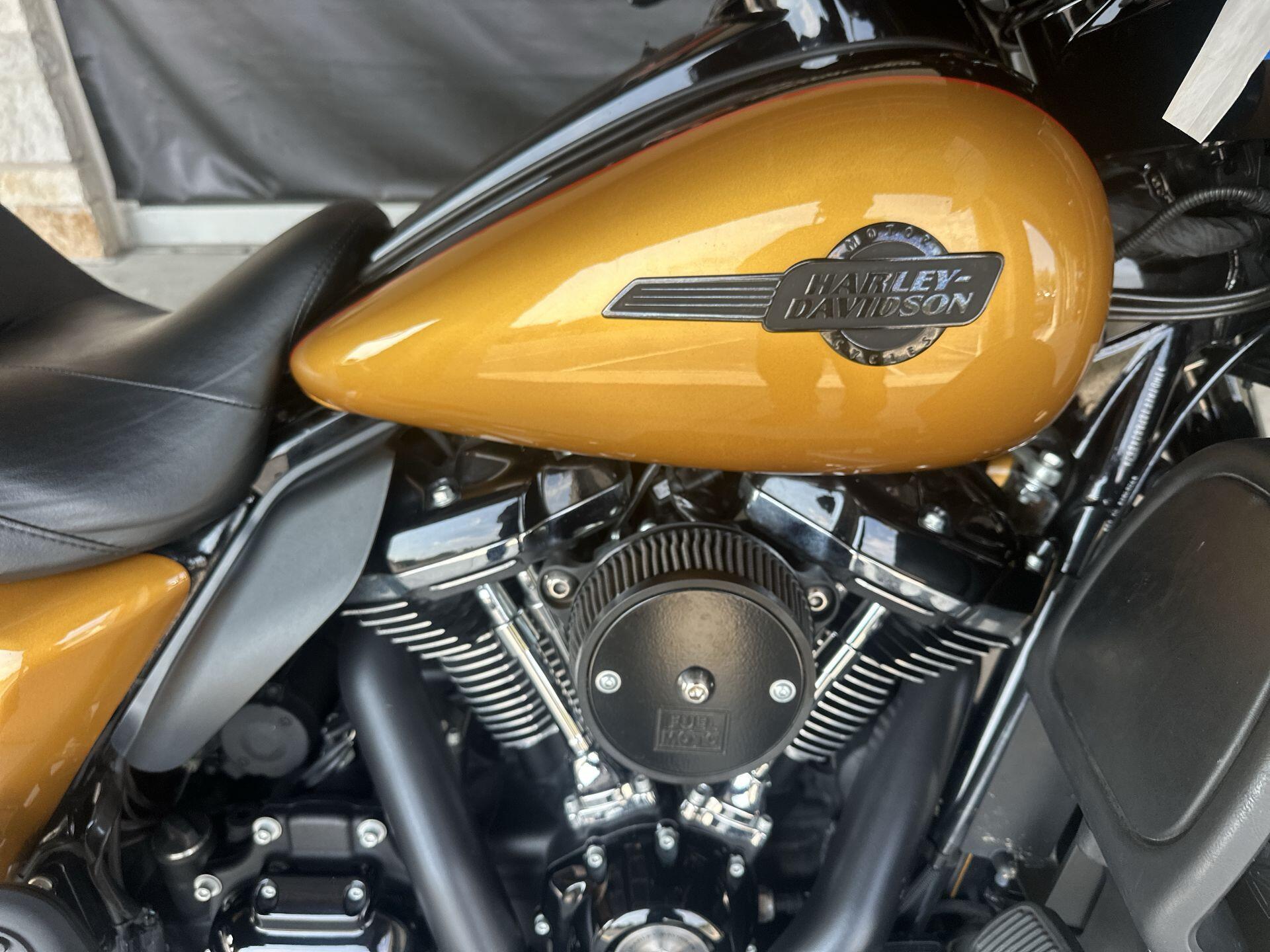 2023 Harley-Davidson® Ultra Limited FLHTK, photo 14