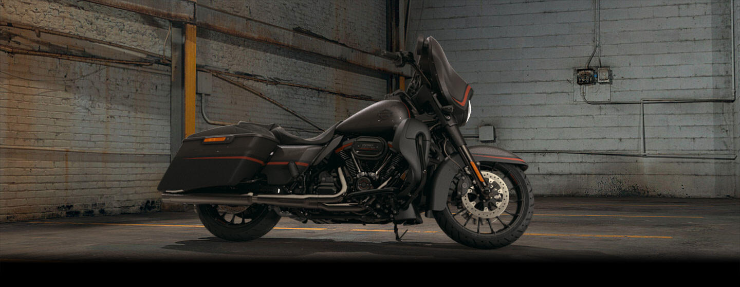 2018 Harley-Davidson CVO Street Glide FLHXSE