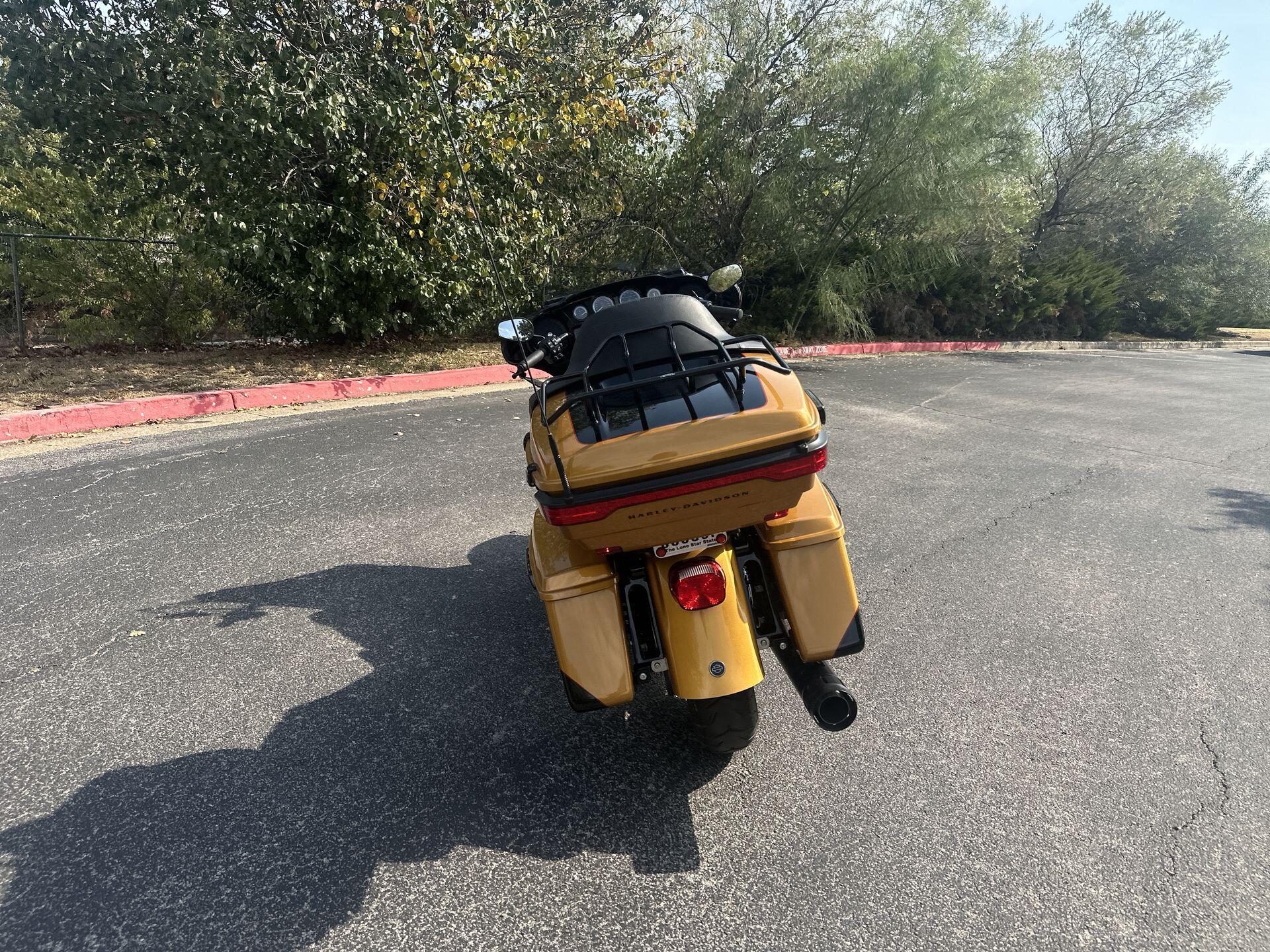 2023 Harley-Davidson® Ultra Limited FLHTK, photo 9