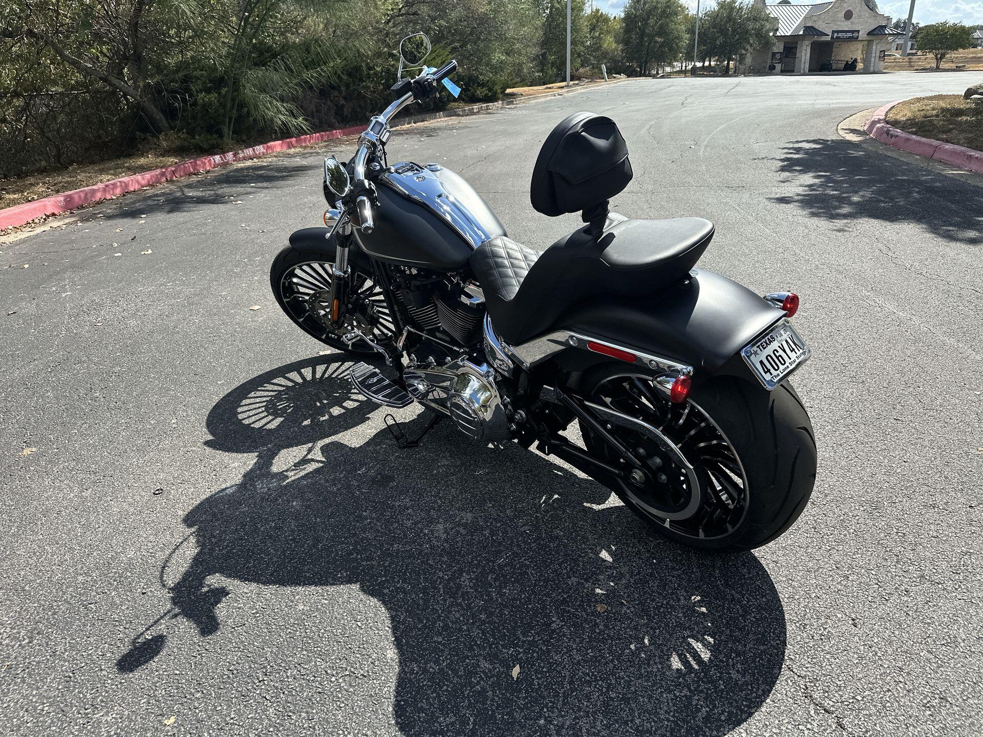 2023 Harley-Davidson® Breakout® FXBR, photo 8