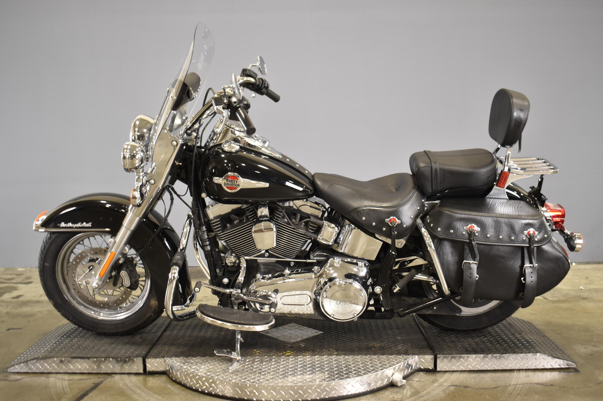 2017 Harley-Davidson® Heritage Softail® Classic black, photo 5