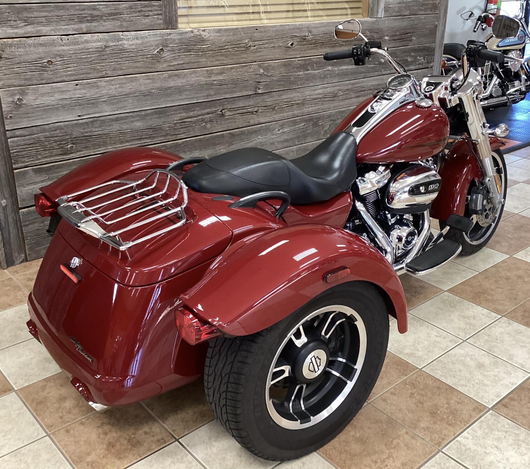2020 Harley-Davidson® Freewheeler® Stiletto Red, photo 7