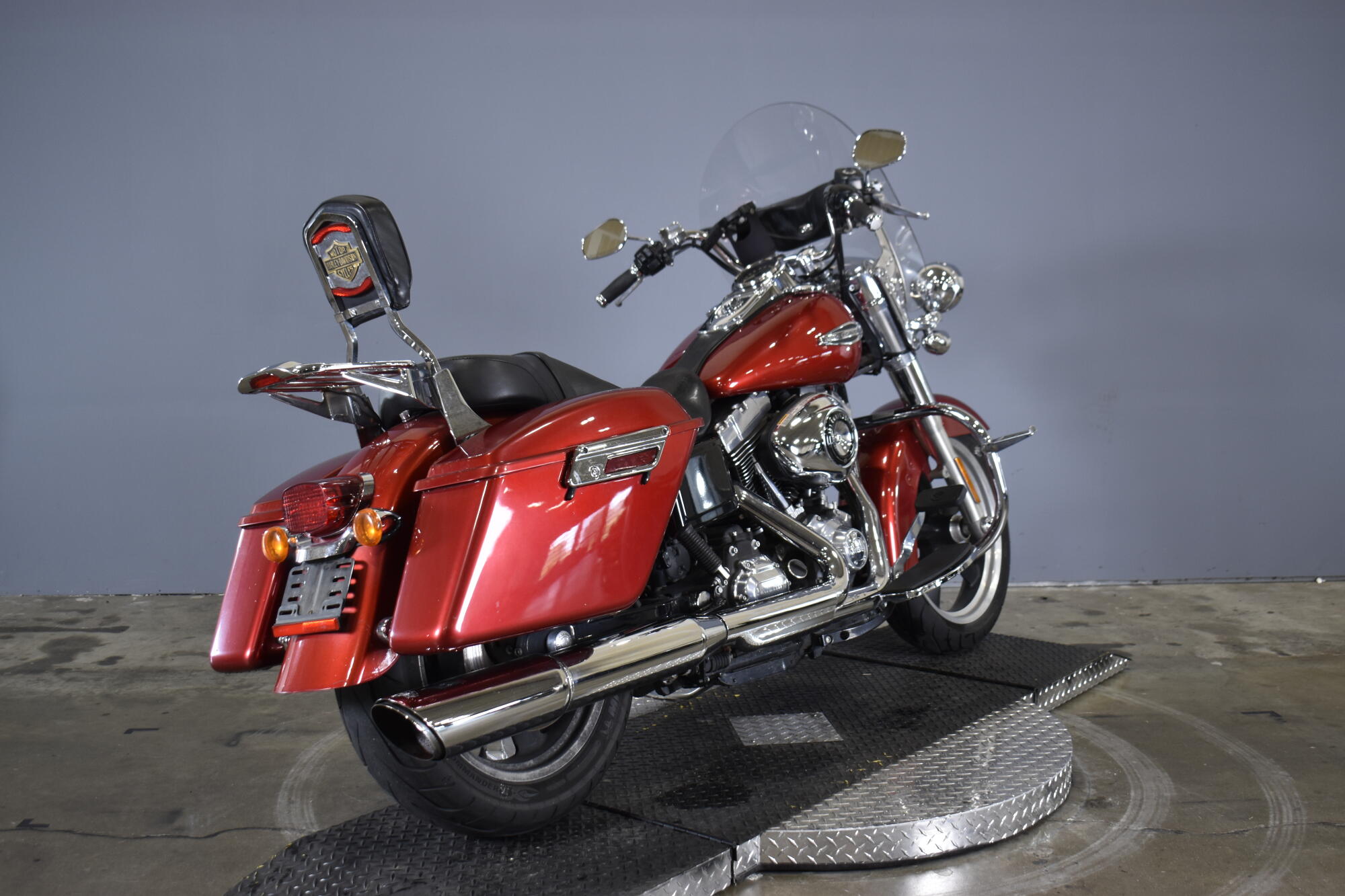 2013 Harley-Davidson® Switchback™ Ember Red Sunglo, photo 9