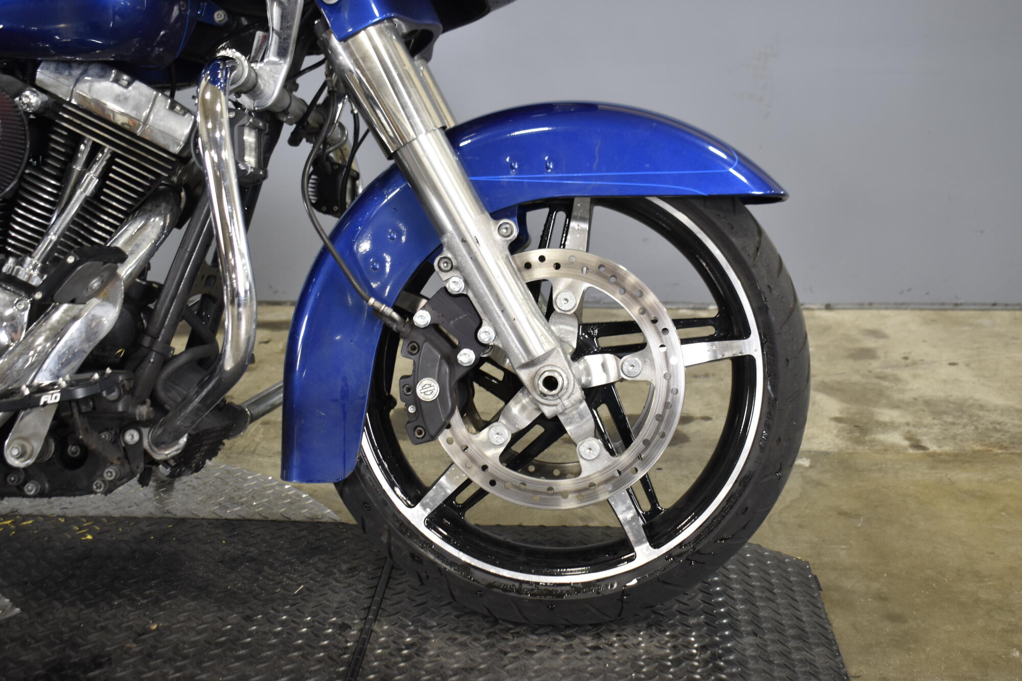 2016 Harley-Davidson® Road Glide® Special Superior Blue, photo 12