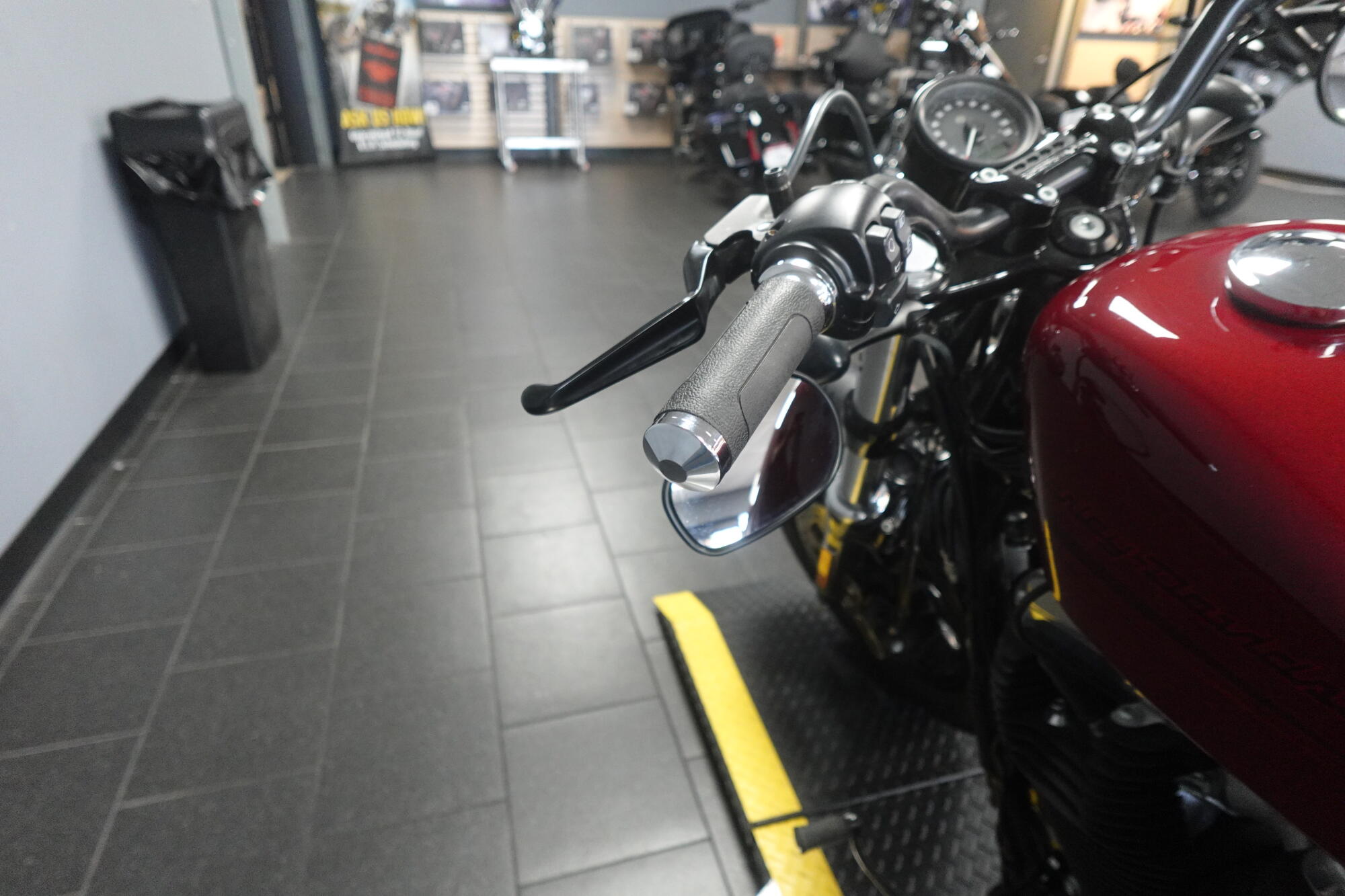 2020 Harley-Davidson® Forty-Eight® Stiletto Red, photo 13