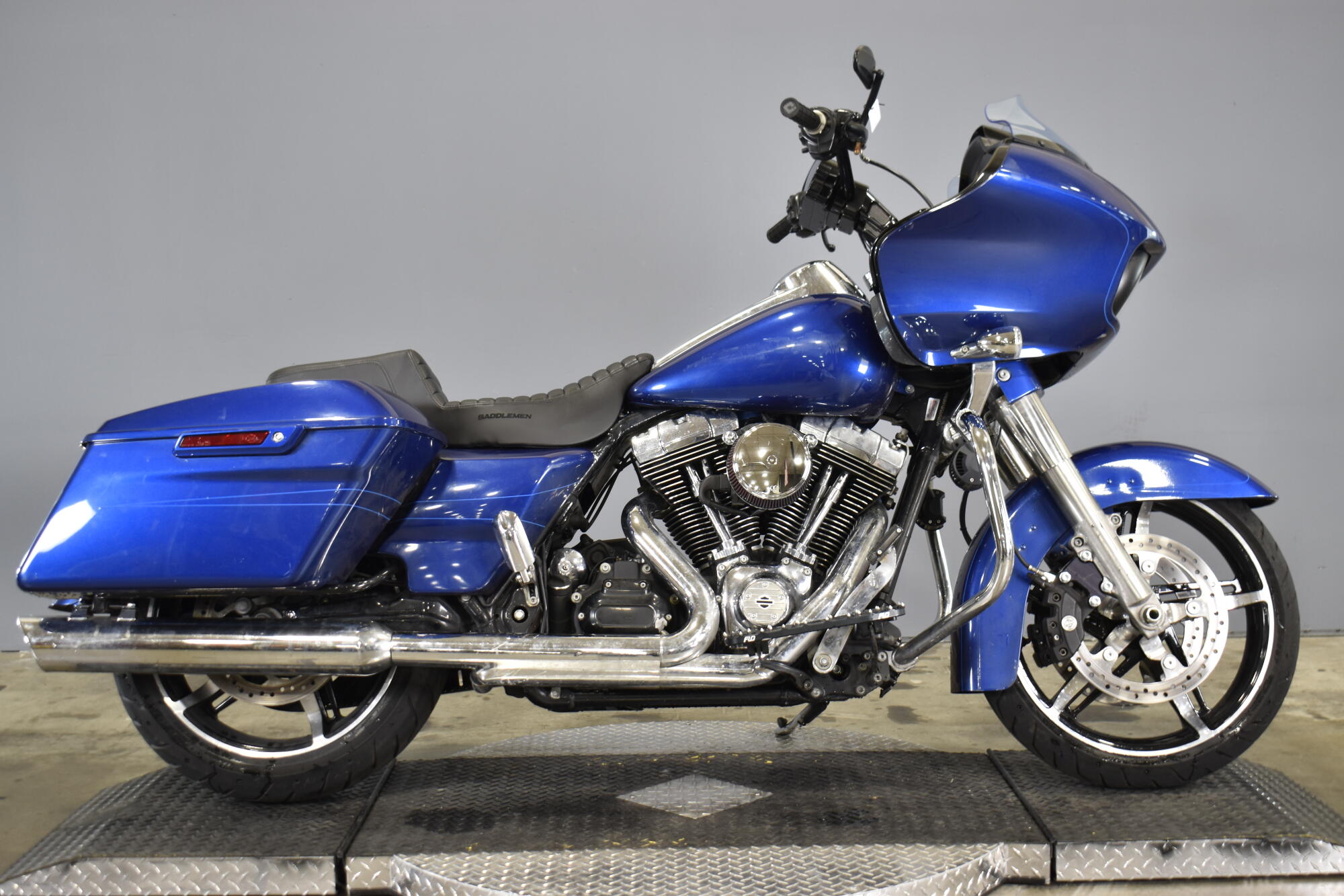 2016 Harley-Davidson® Road Glide® Special Superior Blue