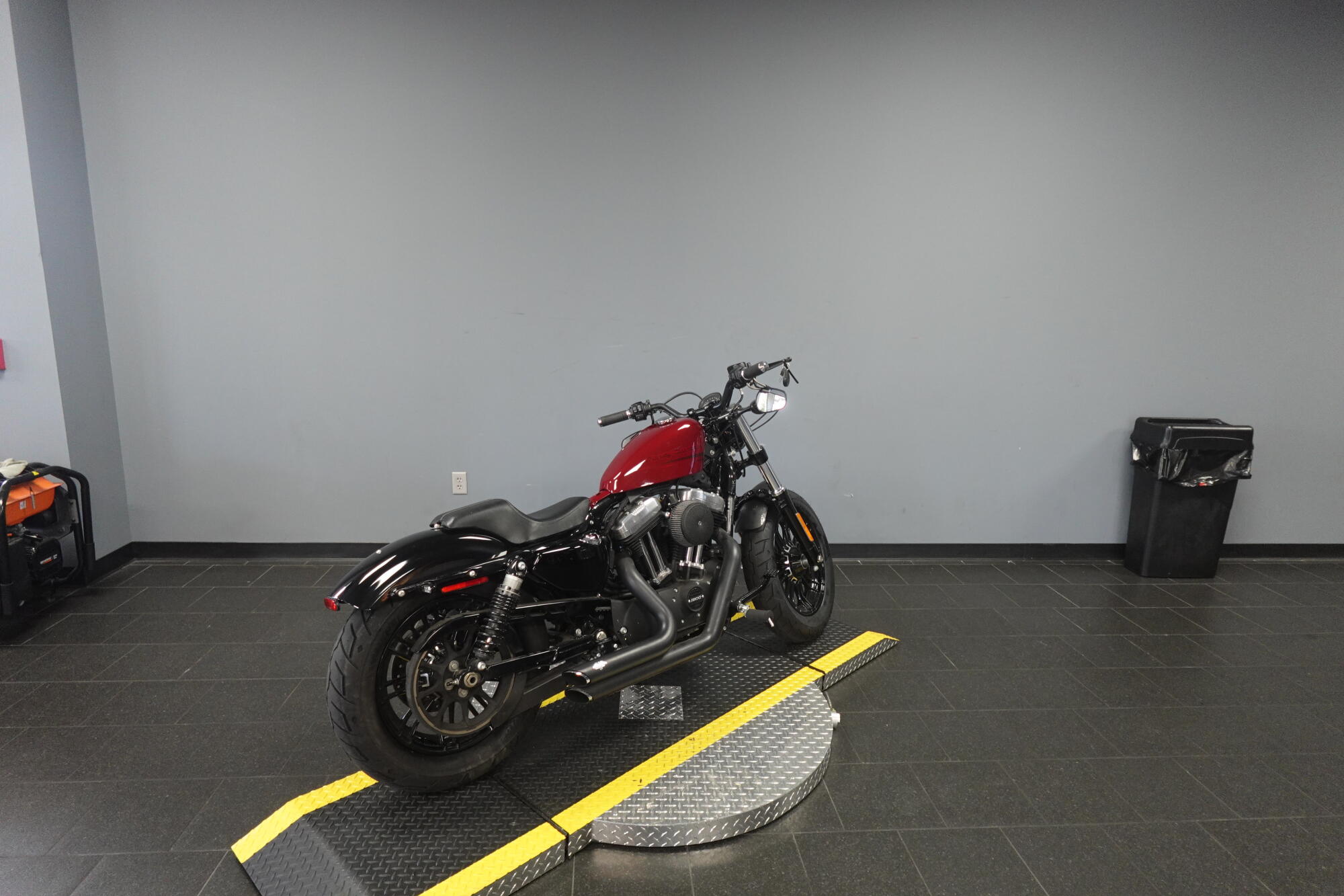 2020 Harley-Davidson® Forty-Eight® Stiletto Red, photo 8