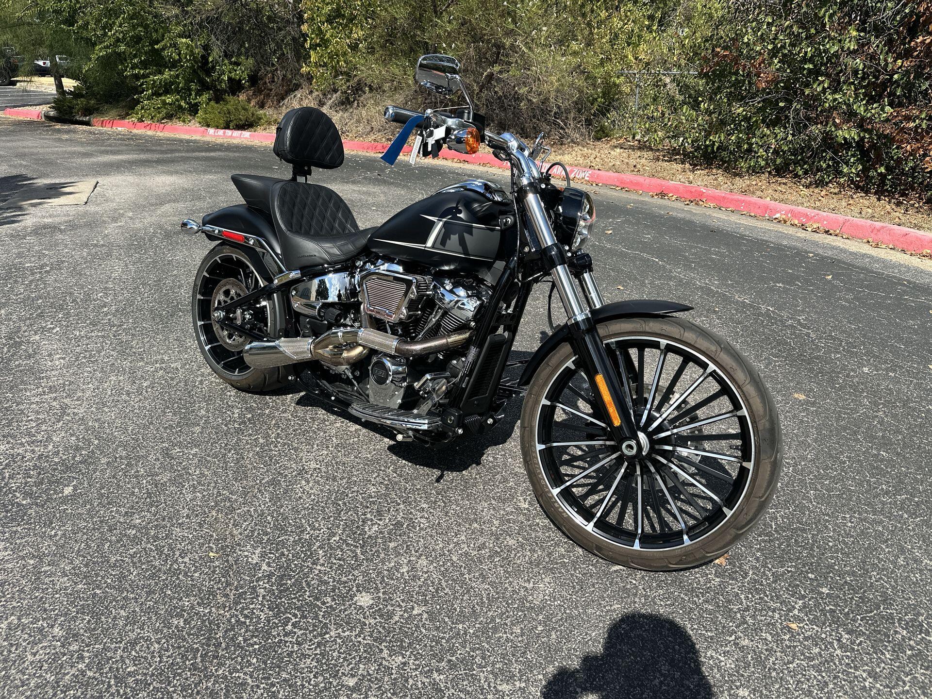2023 Harley-Davidson® Breakout® FXBR, photo 4