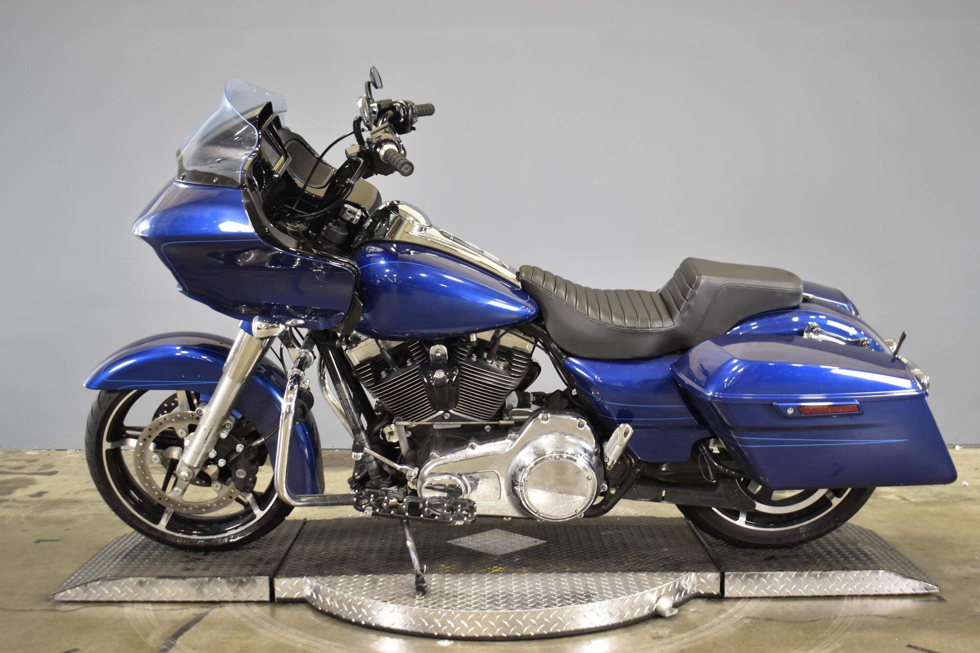 2016 Harley-Davidson® Road Glide® Special Superior Blue, photo 5