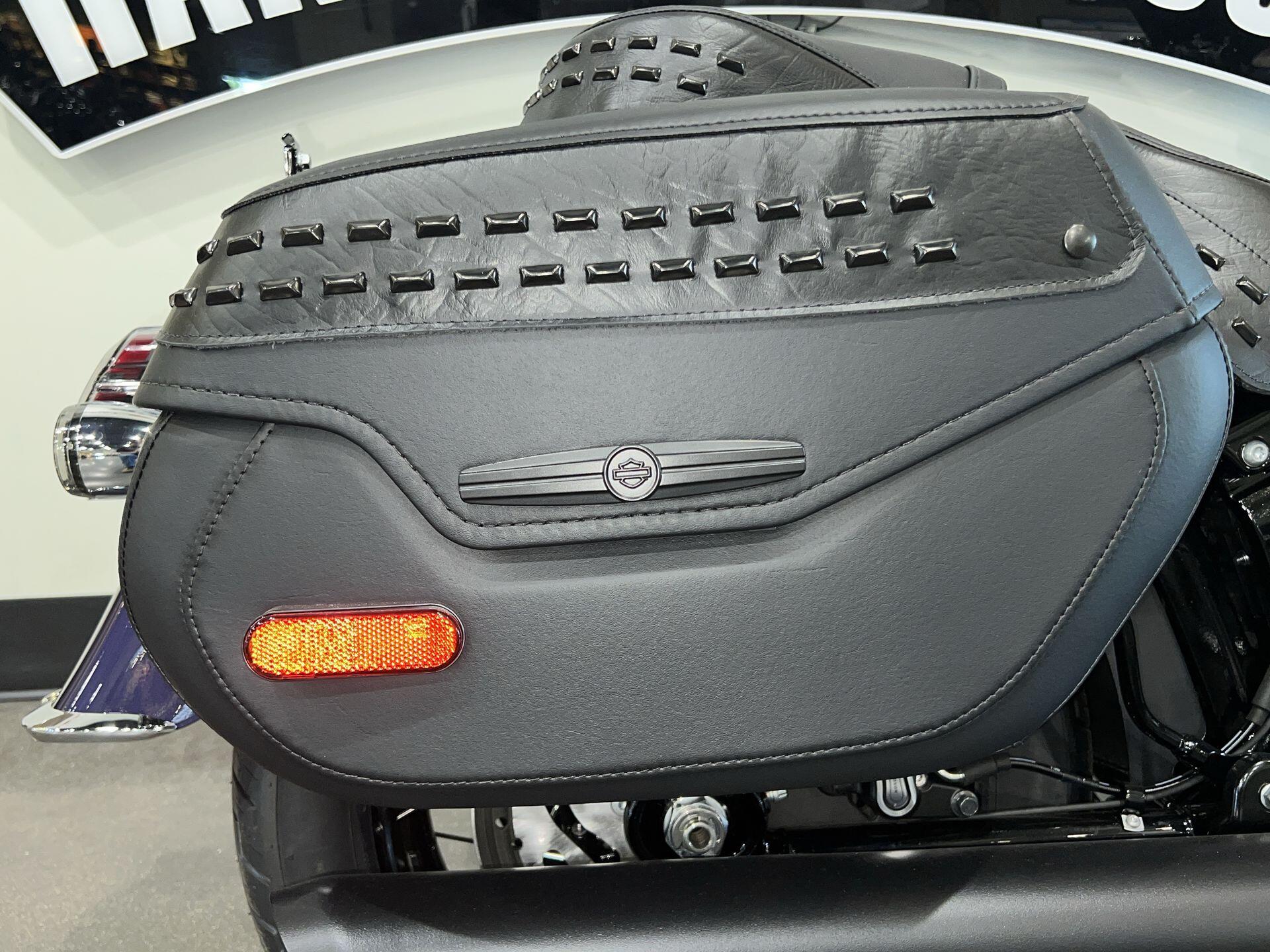2026 Harley-Davidson® Heritage Classic® FLHC, photo 9
