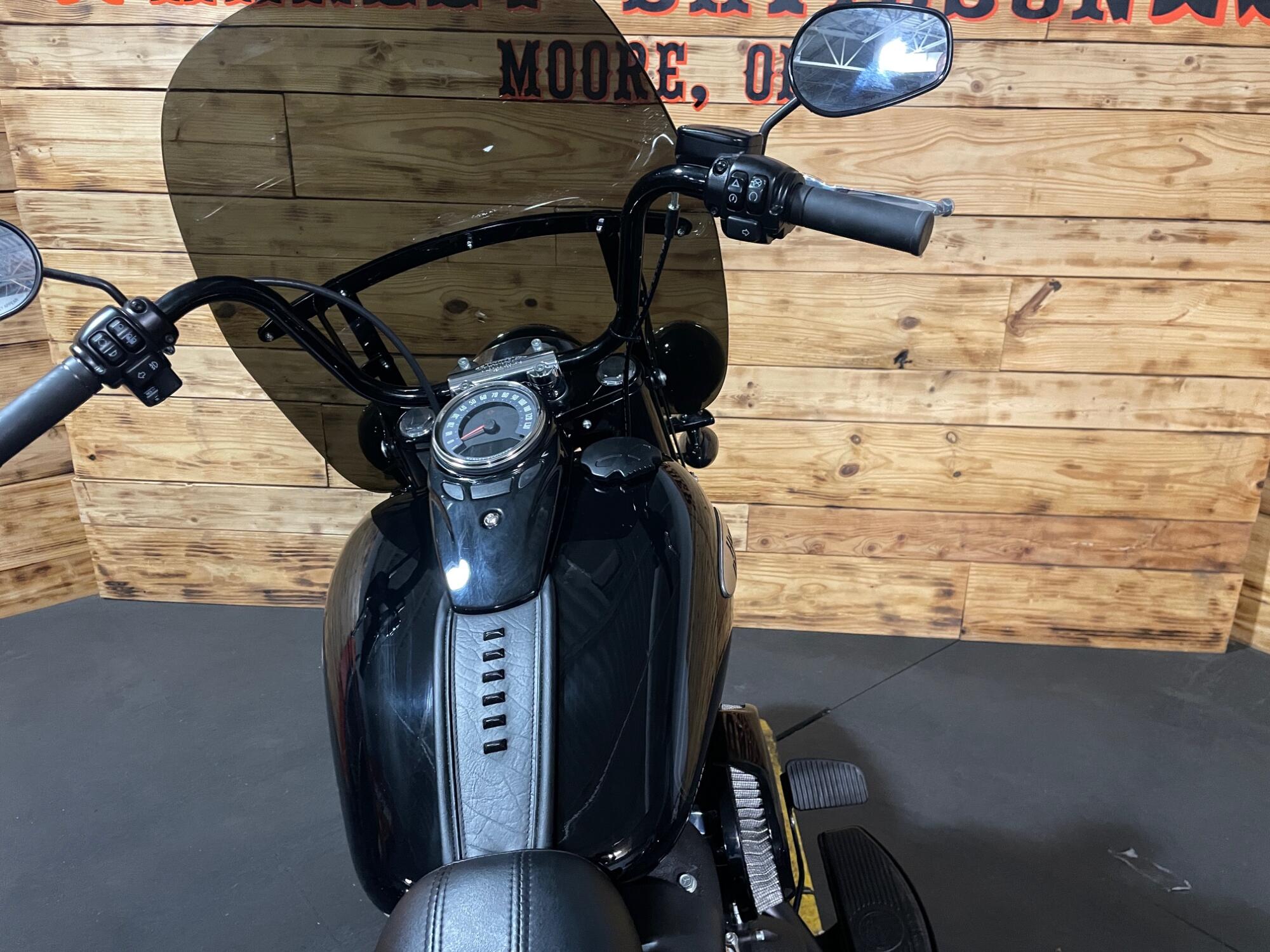 2024 Harley-Davidson® Heritage Classic FLHCS, photo 12