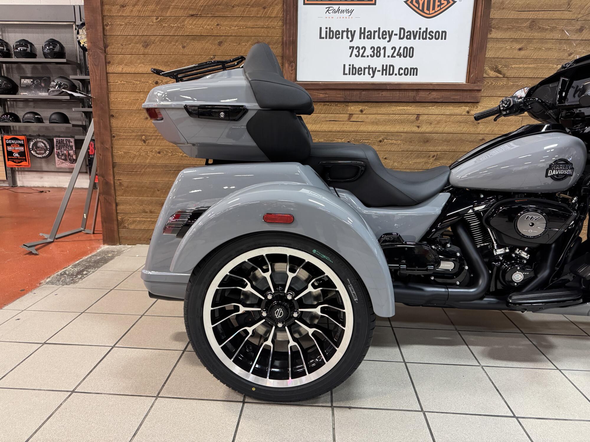 2026 Harley-Davidson® Street Glide 3 Limited Dark Billiard Gray Black Trim FLHLT, photo 6
