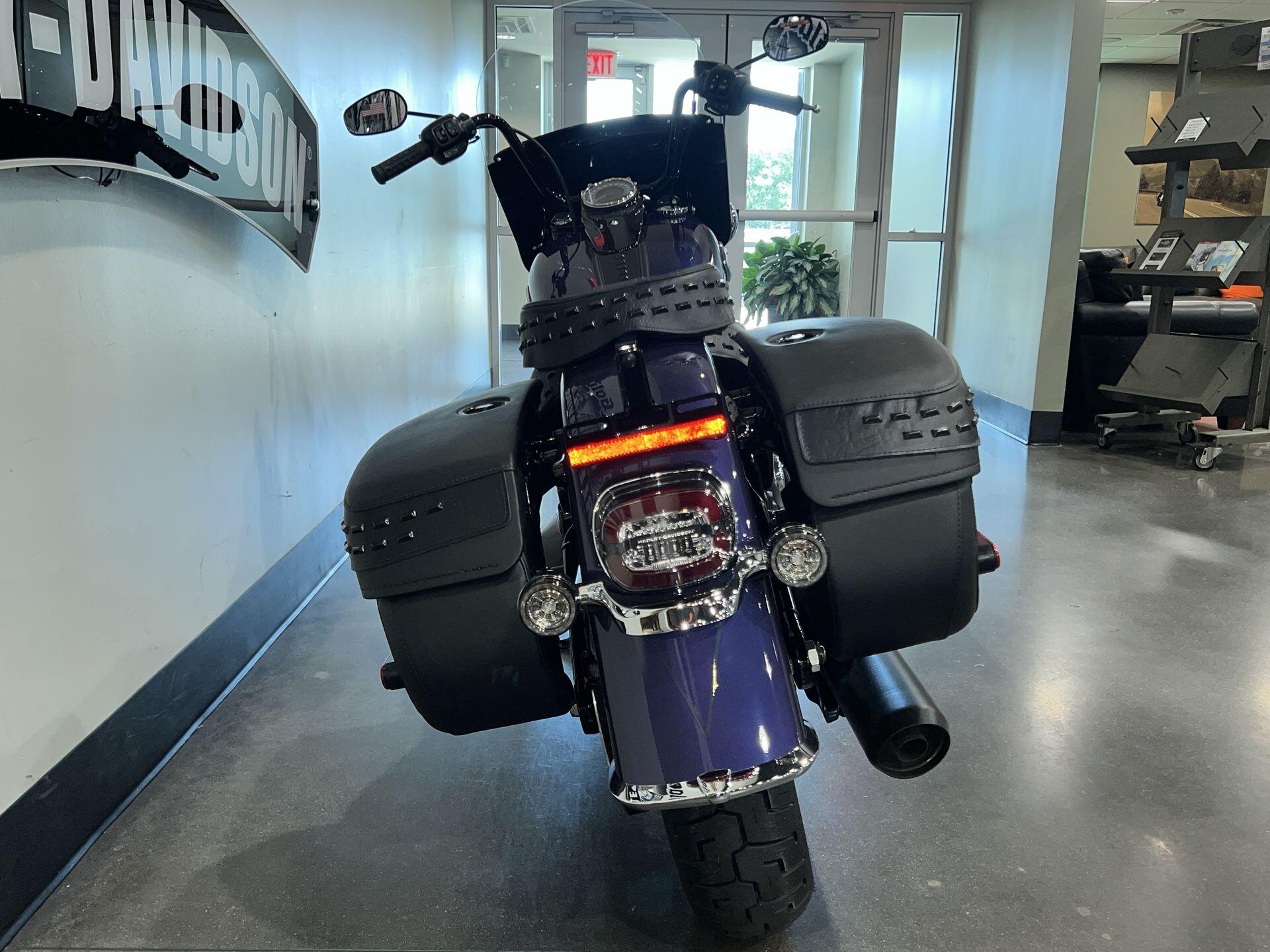 2026 Harley-Davidson® Heritage Classic® FLHC, photo 11