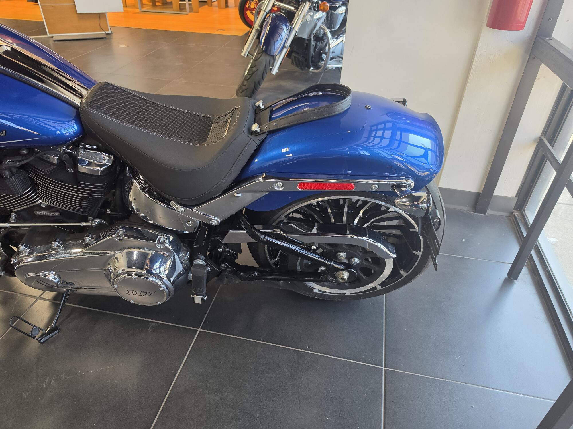 2024 Harley-Davidson® Breakout™ 117 Blue Burst FREE 2 YEAR WARRANTY INCLUDED, photo 5