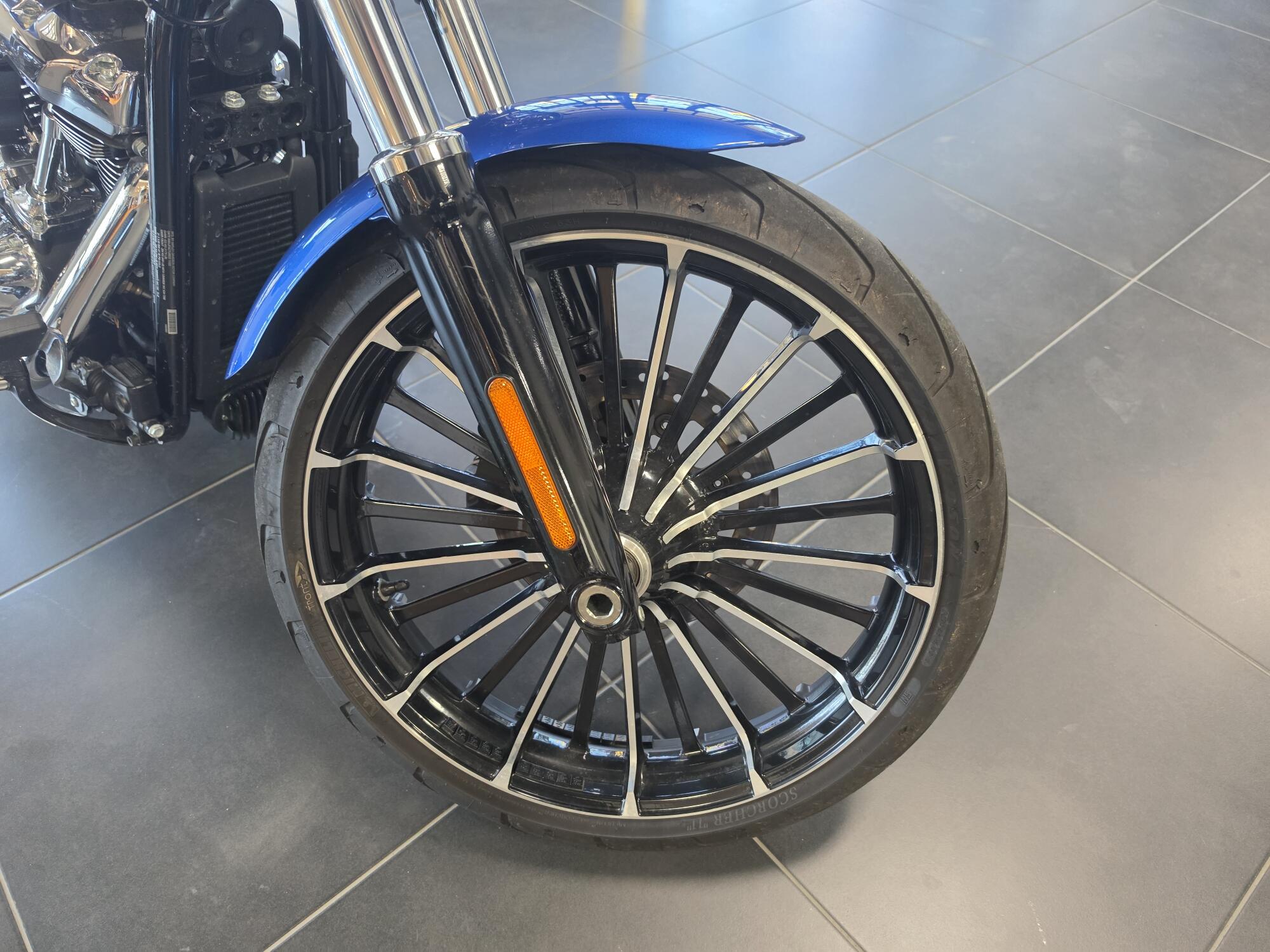 2024 Harley-Davidson® Breakout™ 117 Blue Burst FREE 2 YEAR WARRANTY INCLUDED, photo 3