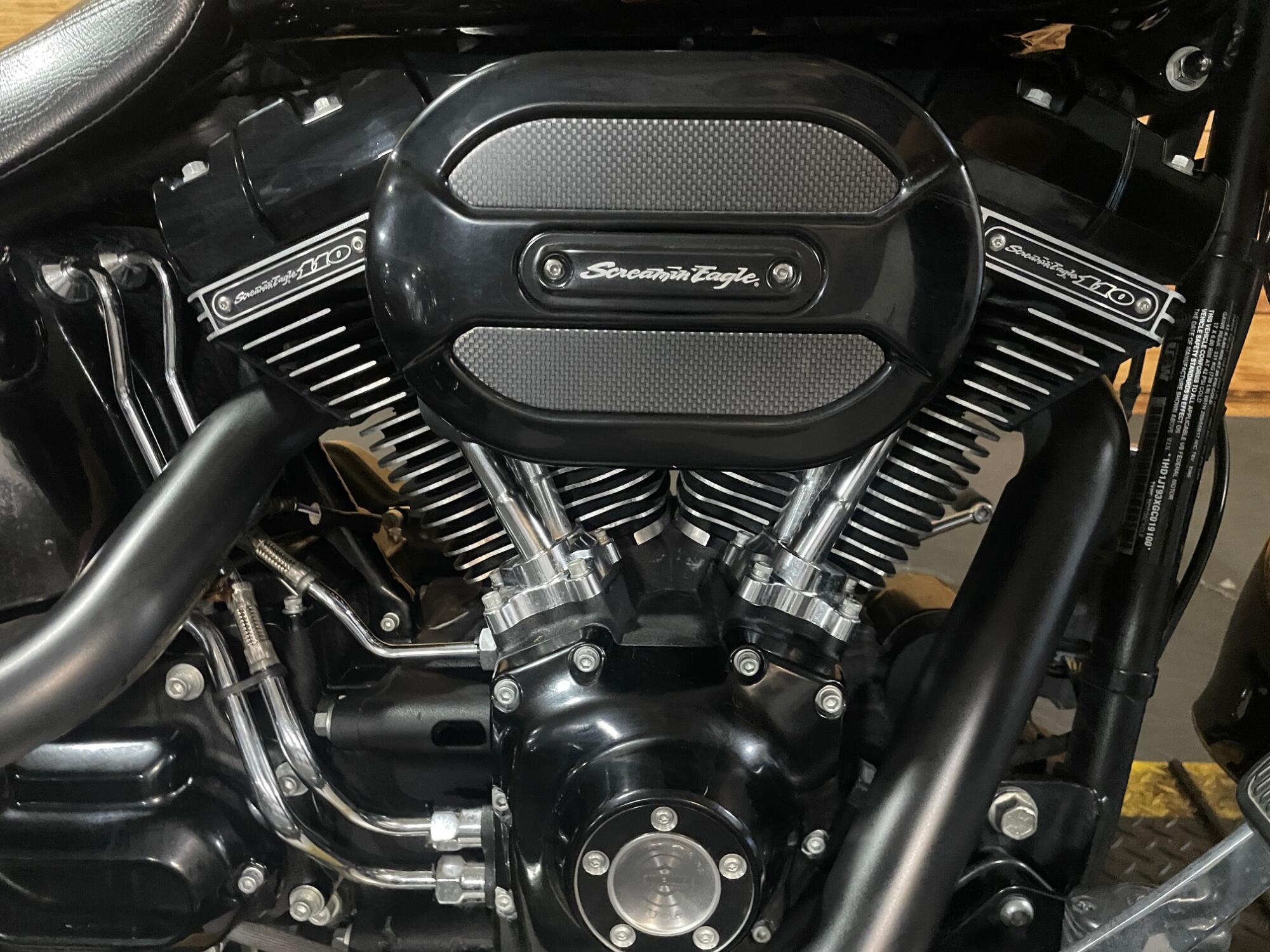 2016 Harley-Davidson® Fat Boy® S FLSTFBS, photo 3