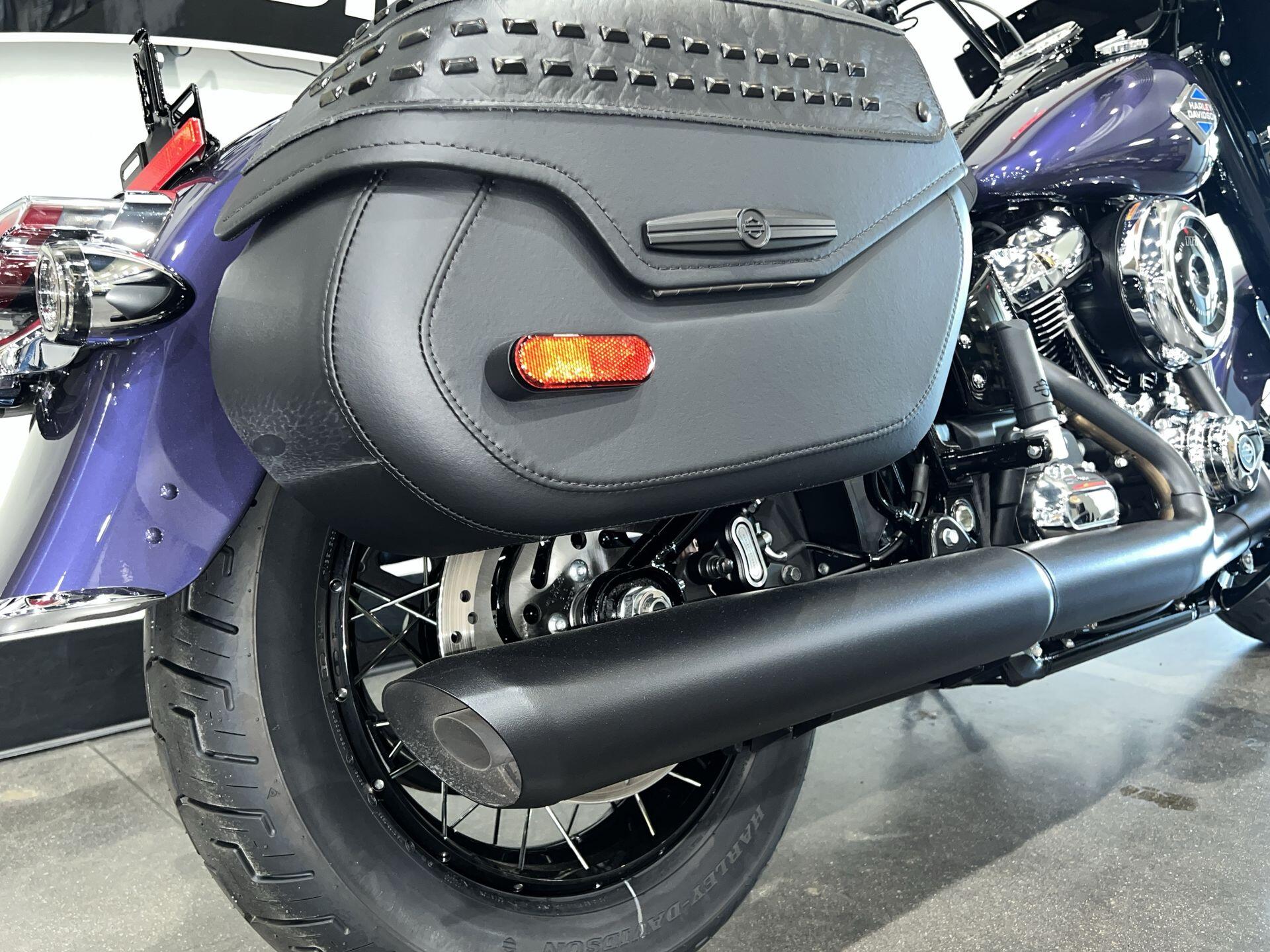 2026 Harley-Davidson® Heritage Classic® FLHC, photo 10
