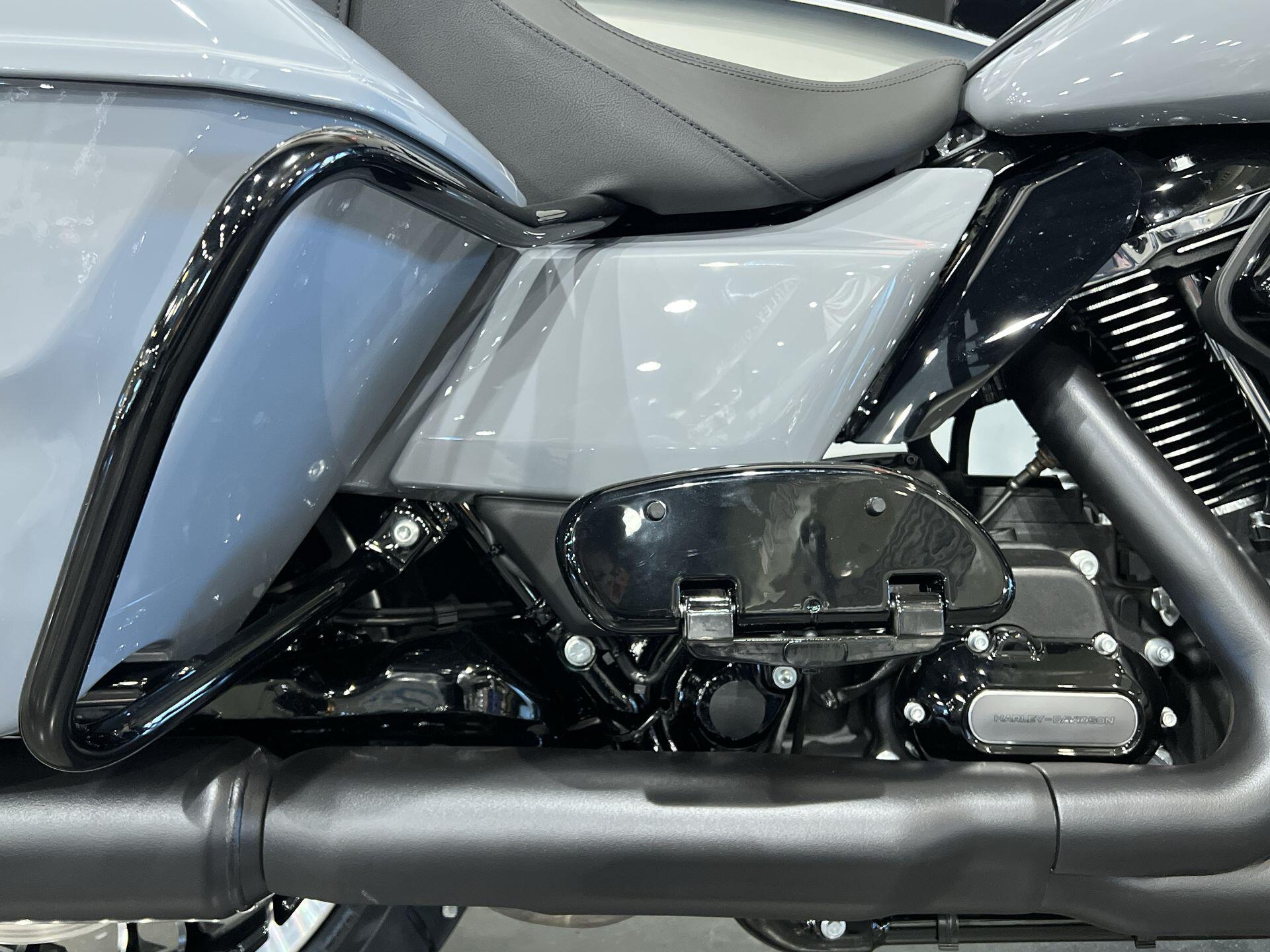 2026 Harley-Davidson® Road Glide Limited FLTRXL, photo 8