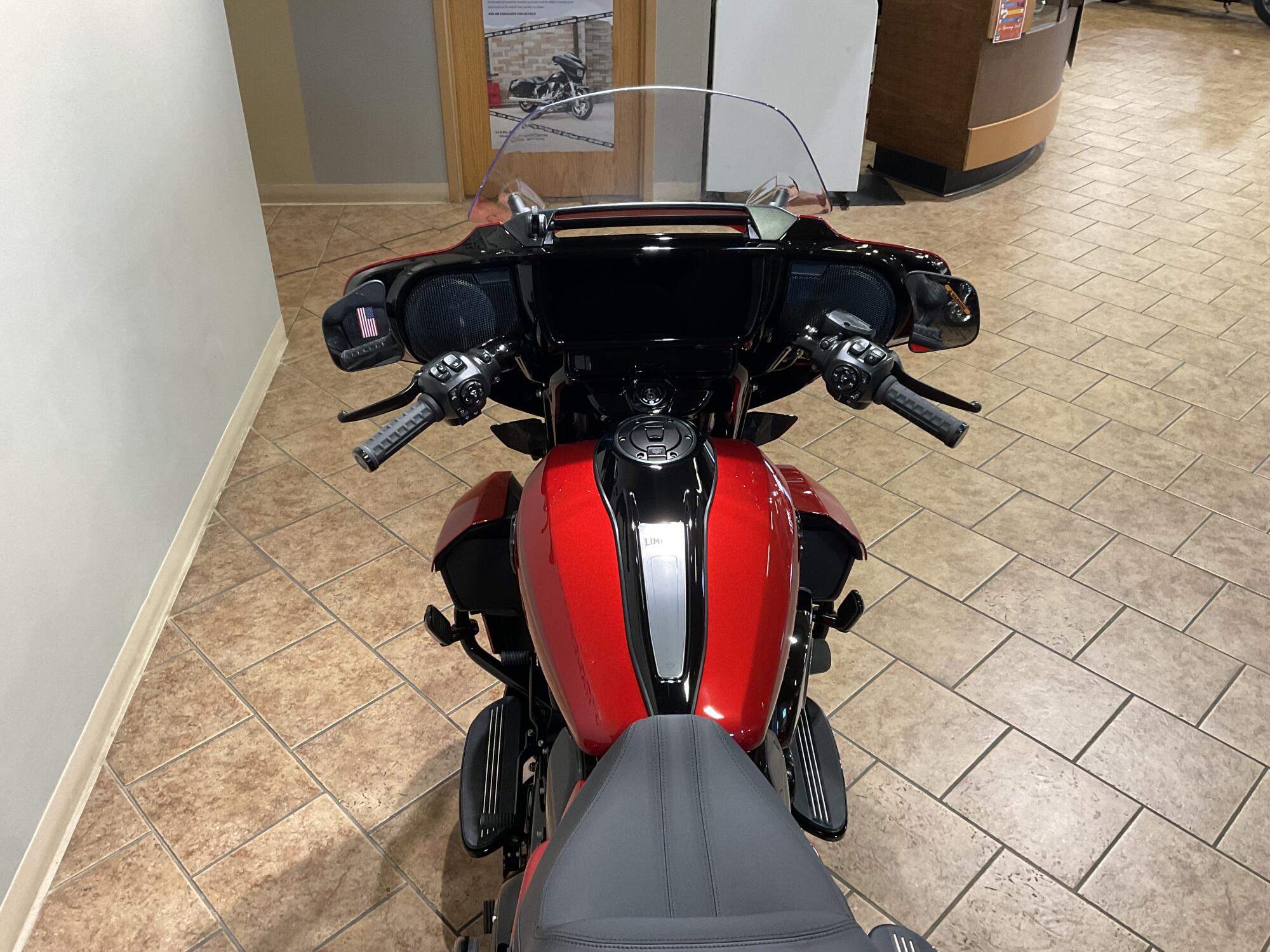 2026 Harley-Davidson® Street Glide 3 Limited Brilliant Red Black Trim FLHLT, photo 7