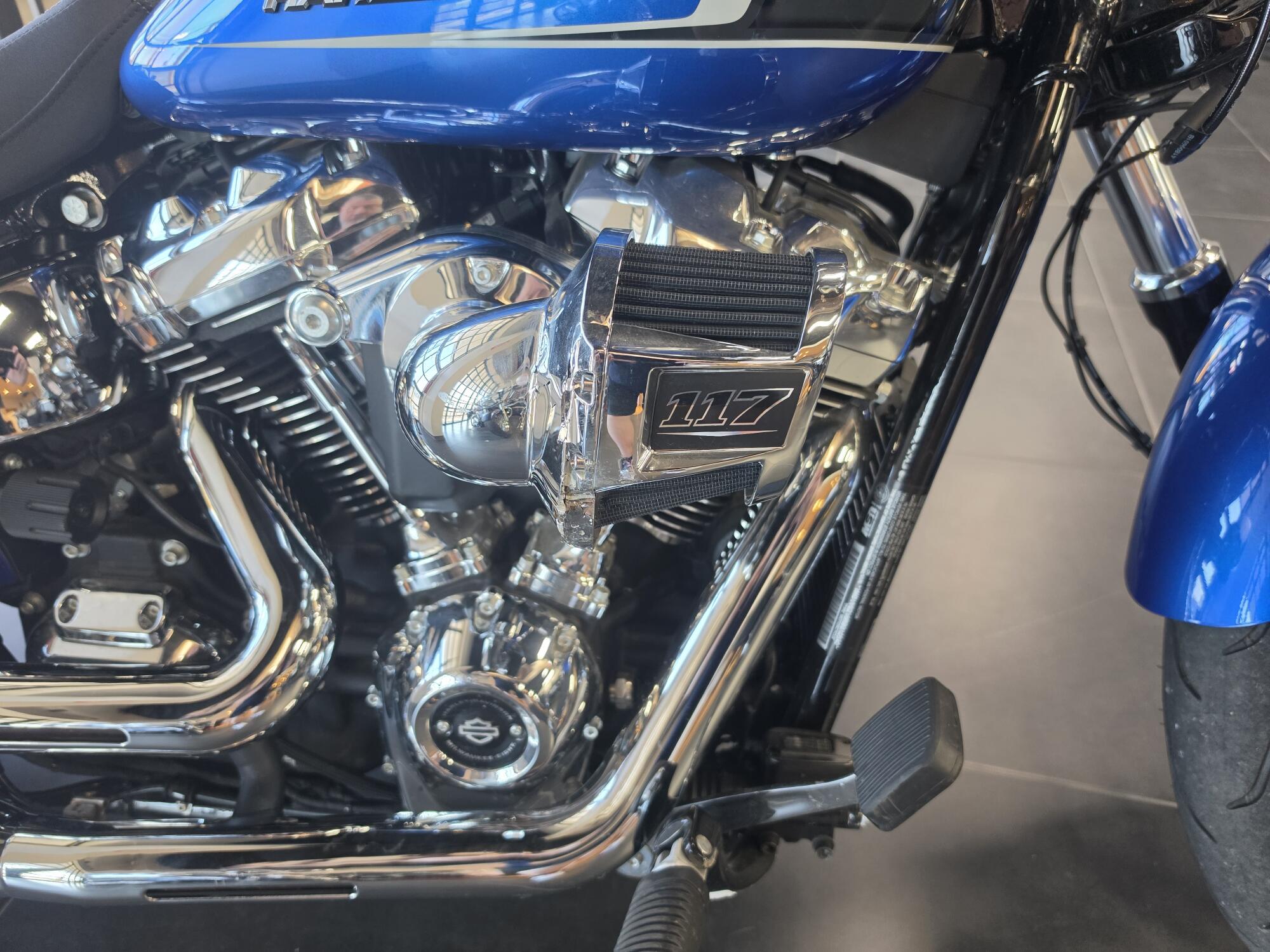2024 Harley-Davidson® Breakout™ 117 Blue Burst FREE 2 YEAR WARRANTY INCLUDED, photo 2