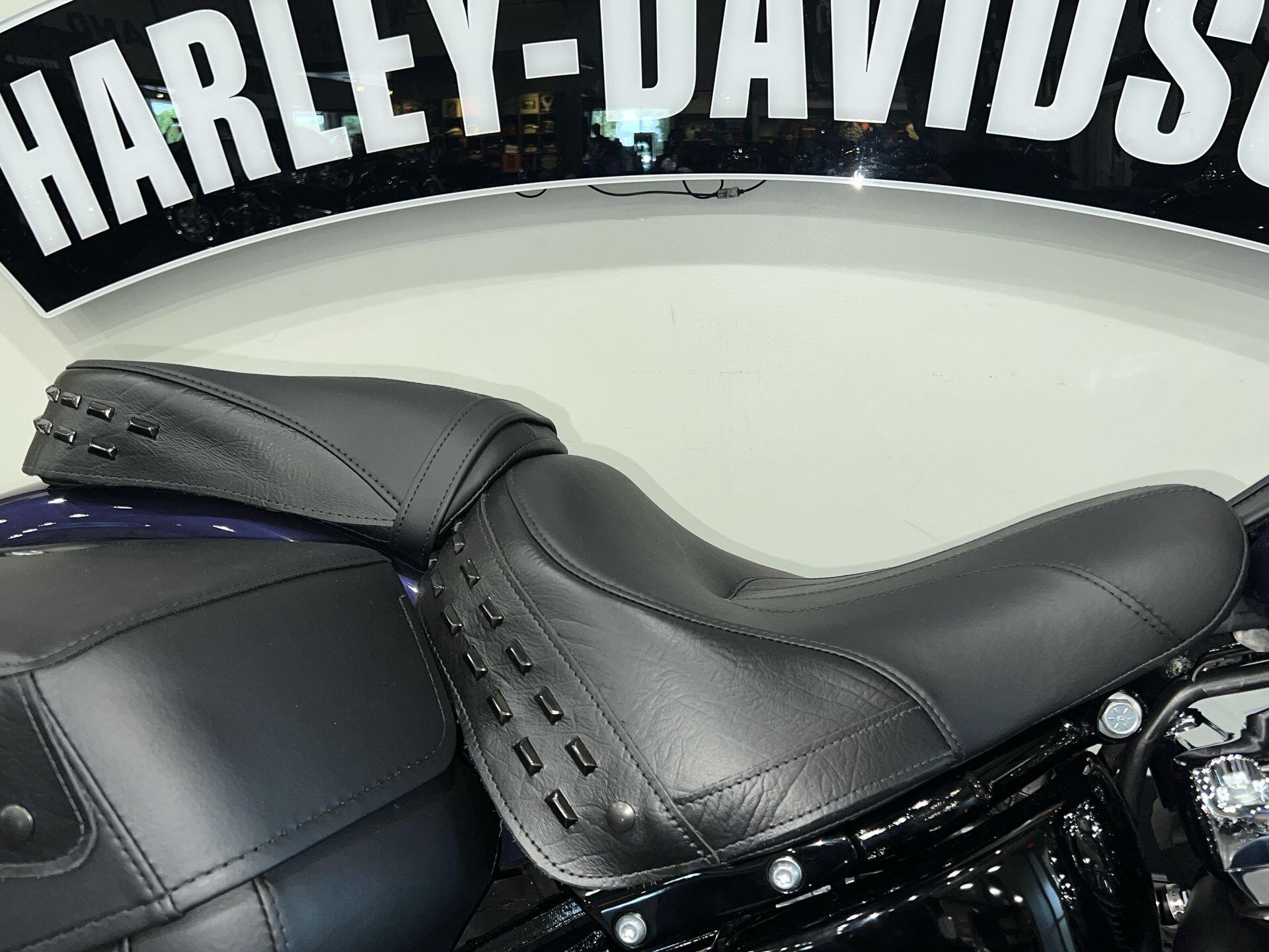 2026 Harley-Davidson® Heritage Classic® FLHC, photo 7