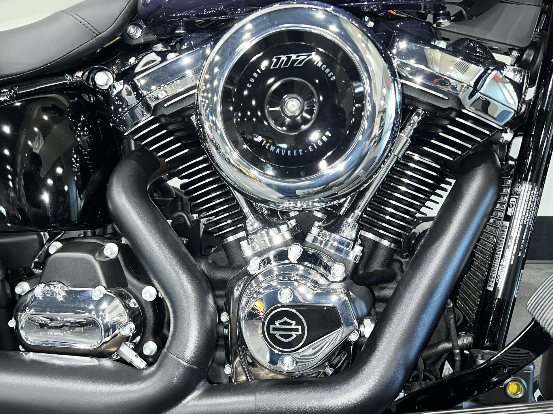 2026 Harley-Davidson® Heritage Classic® FLHC, photo 5