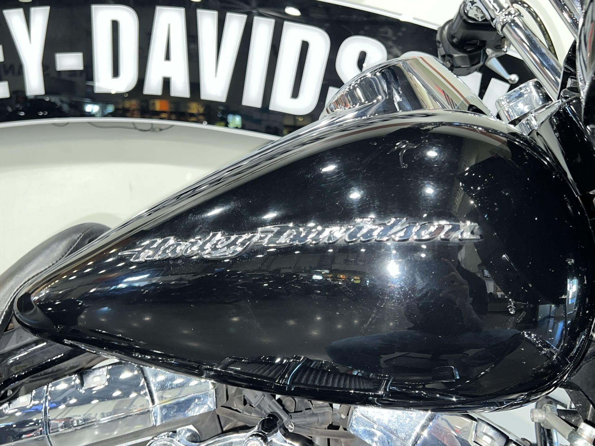 2015 Harley-Davidson® Road Glide® Special FLTRXS, photo 6