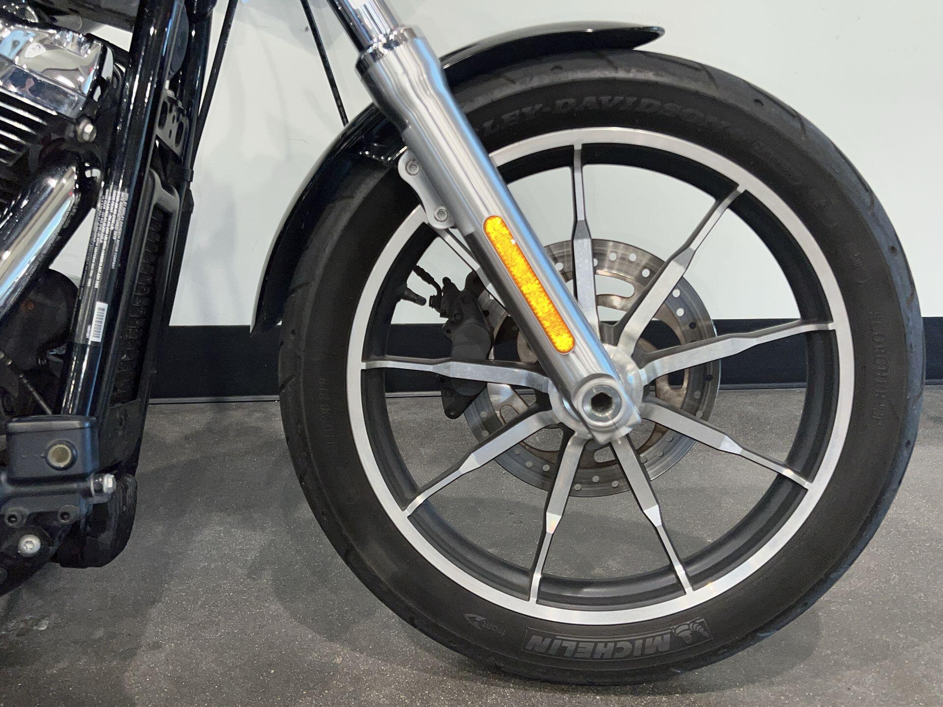 2019 Harley-Davidson® Low Rider® FXLR, photo 4