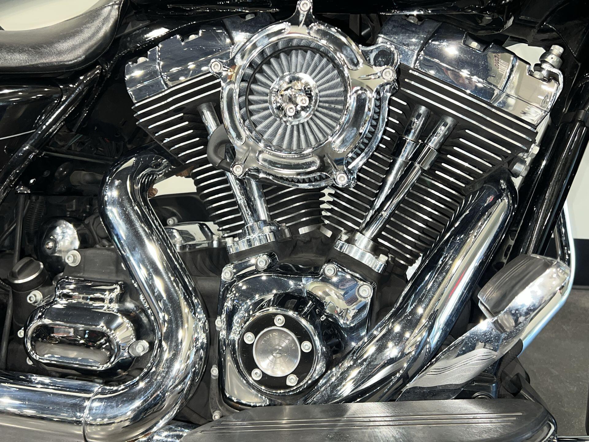 2015 Harley-Davidson® Road Glide® Special FLTRXS, photo 5