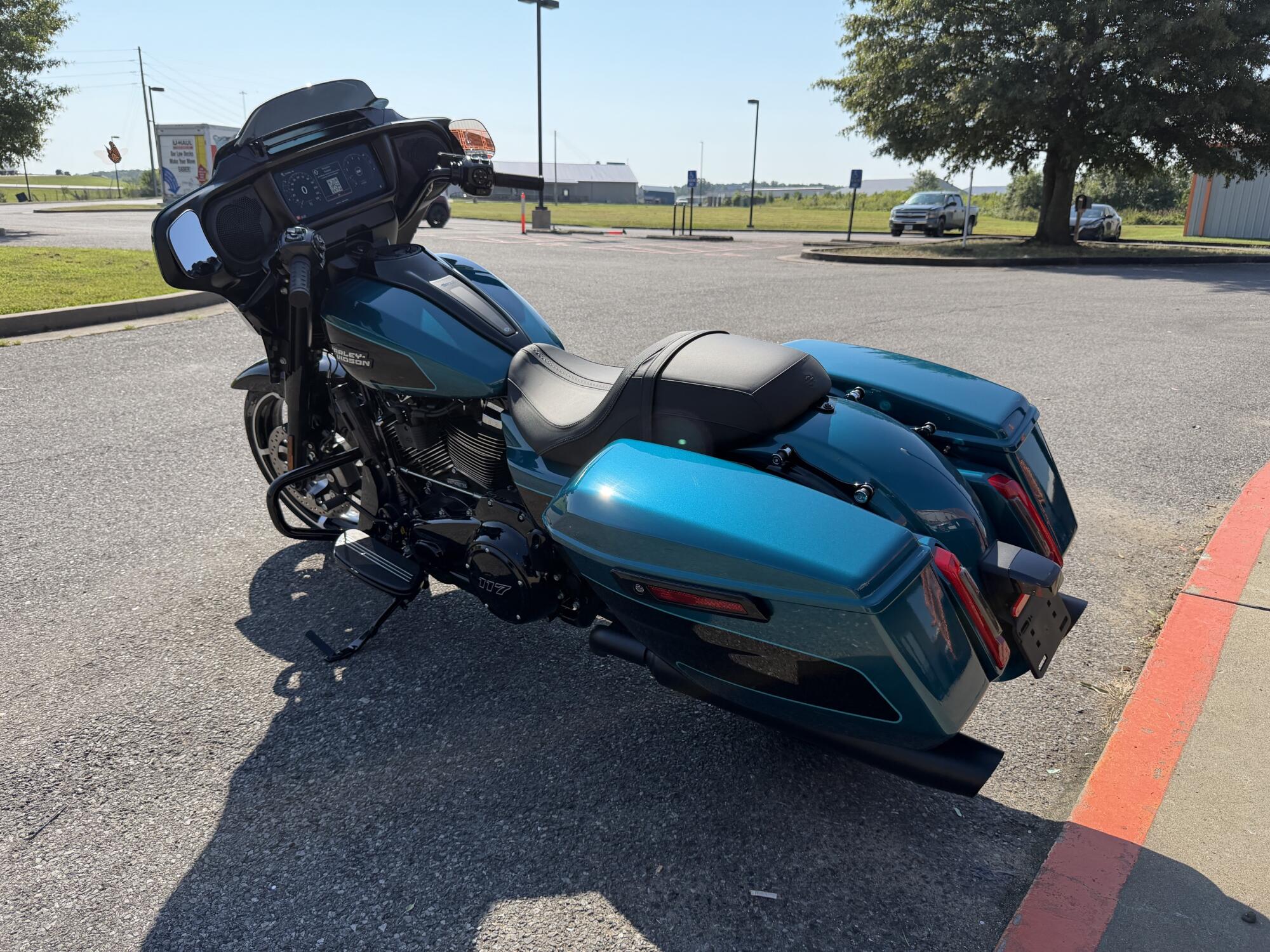 2026 Harley-Davidson® Street Glide® Teal Thunder / Vivid Black Black Trim, photo 8