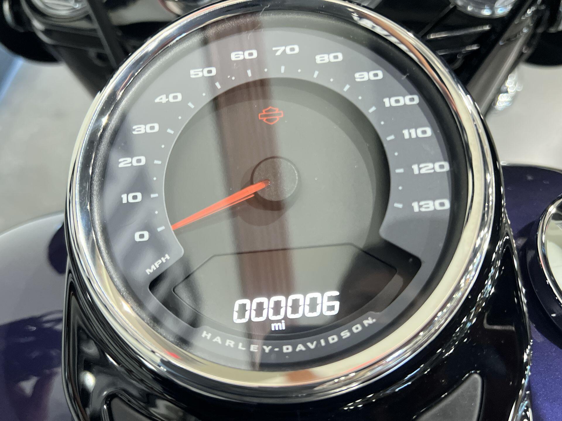 2026 Harley-Davidson® Heritage Classic® FLHC, photo 12